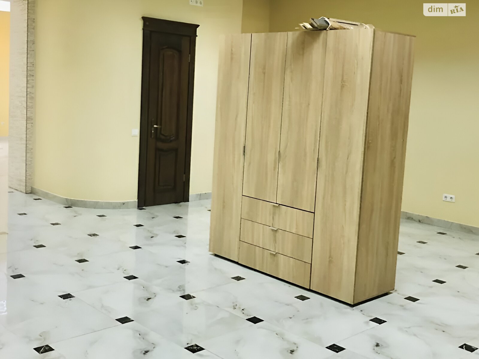 Коммерческое помещение в Тернополе, сдам в аренду по Микулинецкая улица, район Центр, цена: 45 000 грн за объект фото 1 Коммерческое помещение в Тернополе, сдам в аренду по Микулинецкая улица, район Центр, цена: 45 000 грн за объект фото 1
