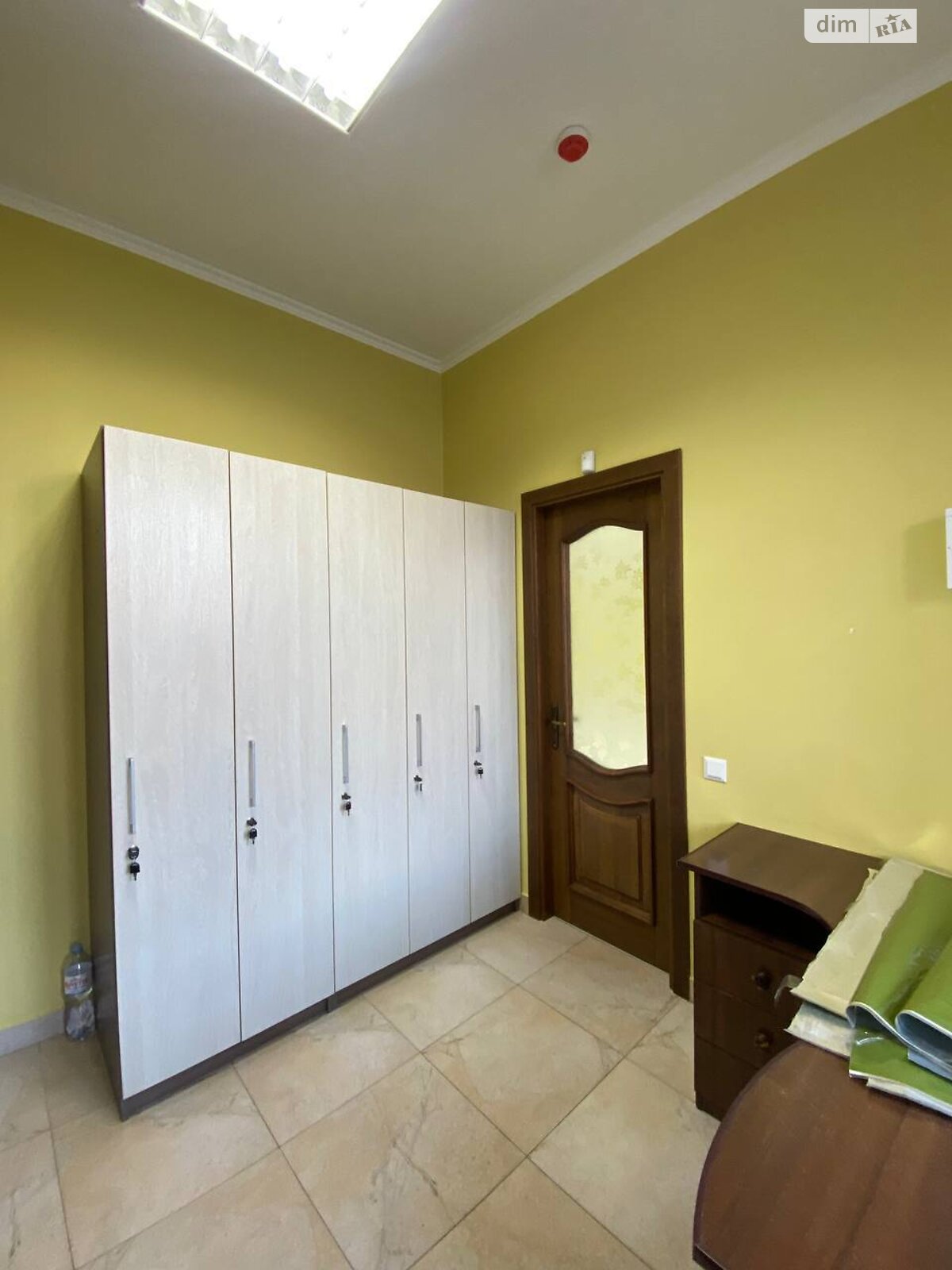 Комерційне приміщення в Тернополі, здам в оренду по Микулинецька вулиця, район Центр, ціна: 40 000 грн за об’єкт фото 1 Комерційне приміщення в Тернополі, здам в оренду по Микулинецька вулиця, район Центр, ціна: 40 000 грн за об’єкт фото 1