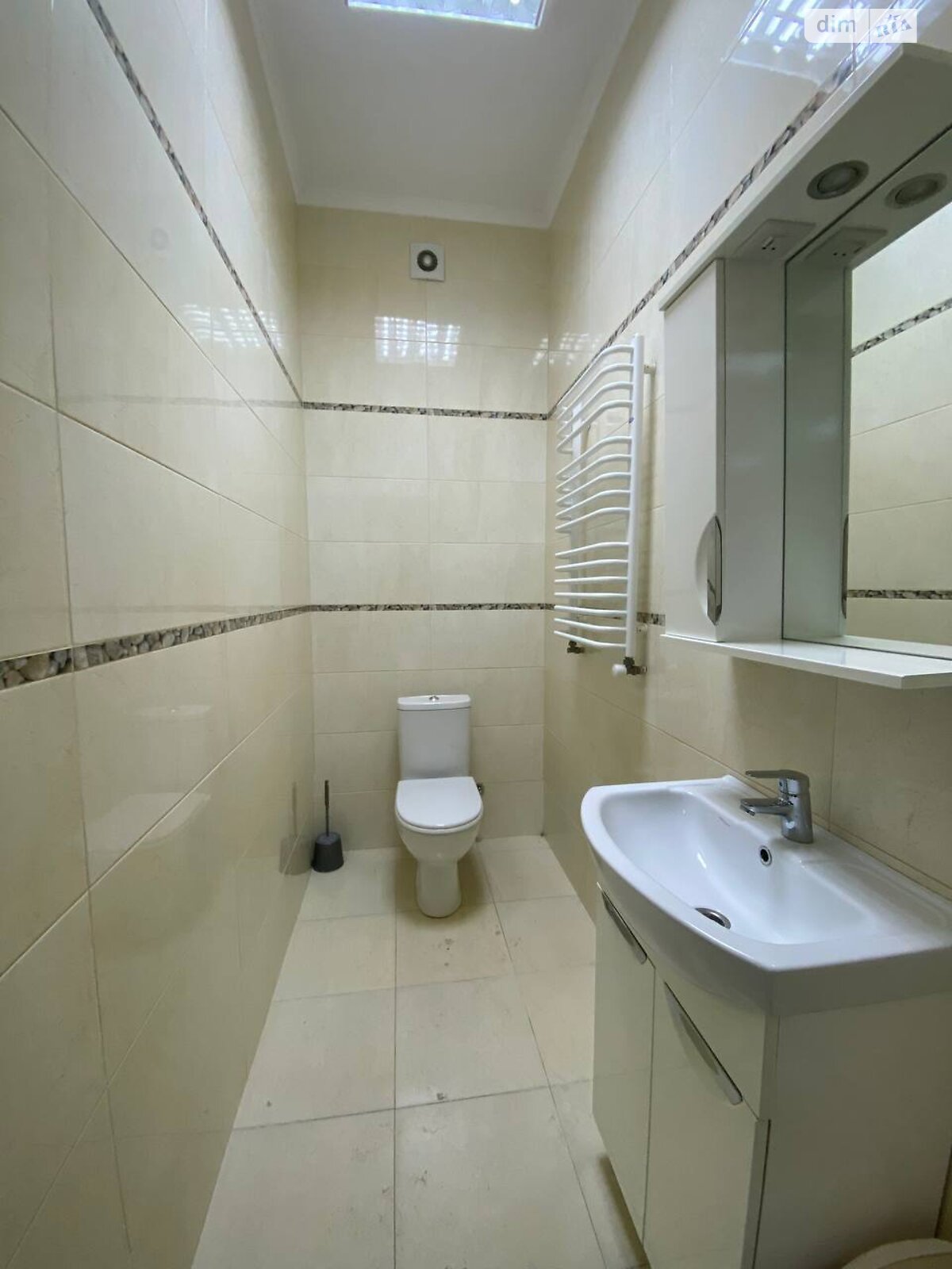 Комерційне приміщення в Тернополі, здам в оренду по Микулинецька вулиця, район Центр, ціна: 40 000 грн за об’єкт фото 1 Комерційне приміщення в Тернополі, здам в оренду по Микулинецька вулиця, район Центр, ціна: 40 000 грн за об’єкт фото 1