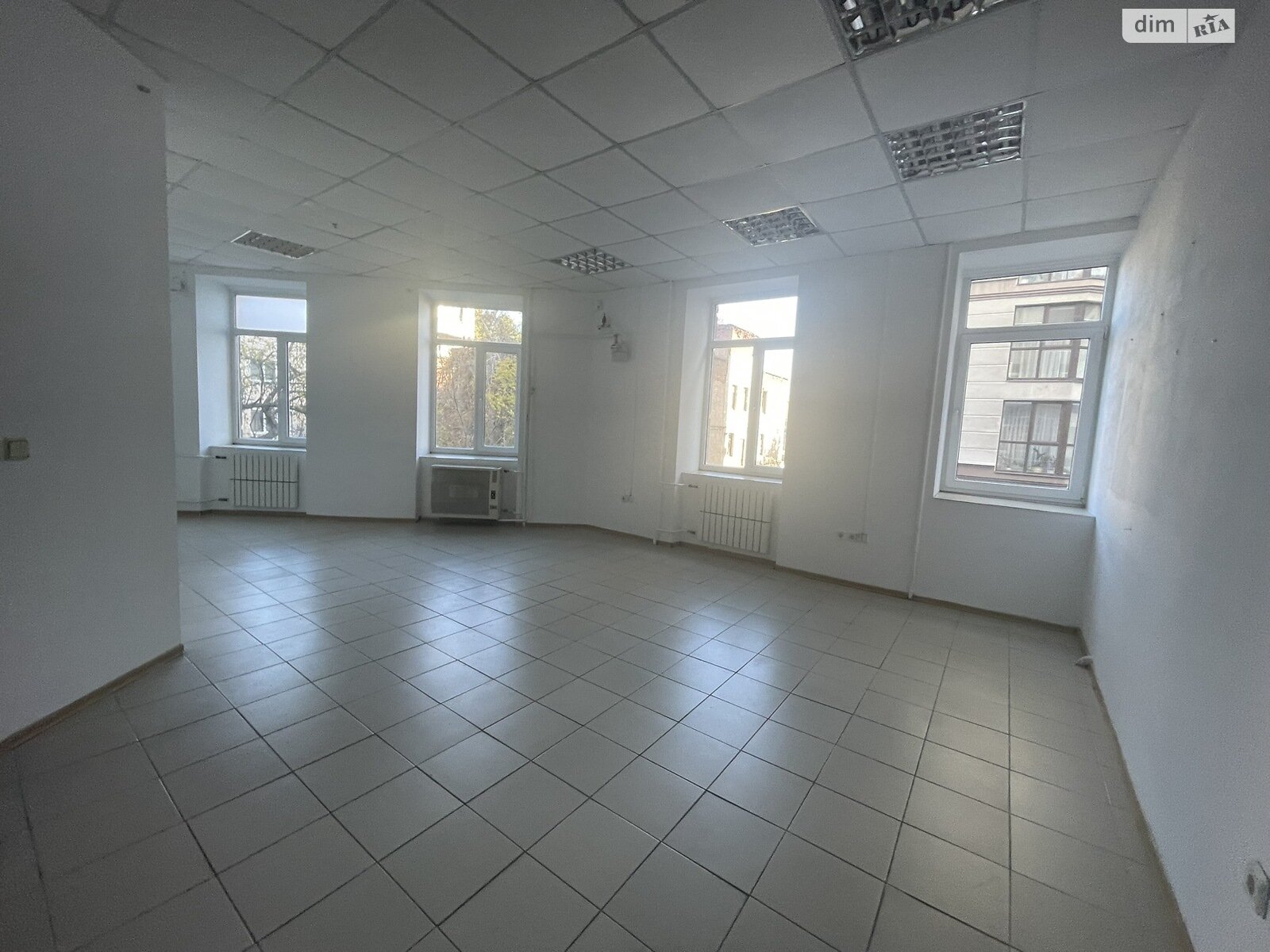 Коммерческое помещение в Тернополе, сдам в аренду по Микулинецкая улица 3А, район Центр, цена: 3 000 грн за объект фото 1 Коммерческое помещение в Тернополе, сдам в аренду по Микулинецкая улица 3А, район Центр, цена: 3 000 грн за объект фото 1