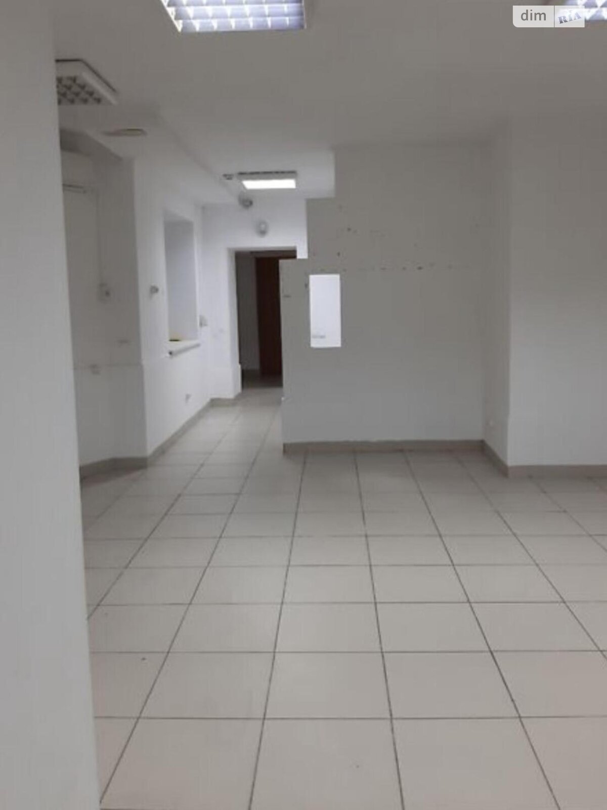 Комерційне приміщення в Тернополі, здам в оренду по вул. Острозького Князя, район Центр, ціна: 8 330 грн за об’єкт фото 1 Комерційне приміщення в Тернополі, здам в оренду по вул. Острозького Князя, район Центр, ціна: 8 330 грн за об’єкт фото 1