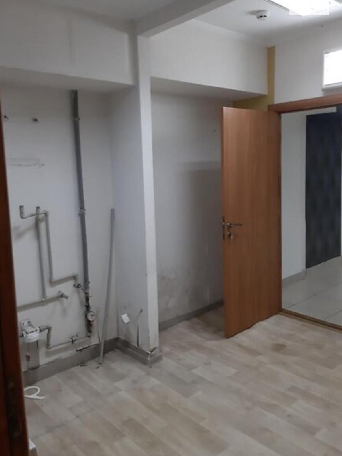 Комерційне приміщення в Тернополі, здам в оренду по вул. Острозького Князя, район Центр, ціна: 8 330 грн за об’єкт фото 1 Комерційне приміщення в Тернополі, здам в оренду по вул. Острозького Князя, район Центр, ціна: 8 330 грн за об’єкт фото 1