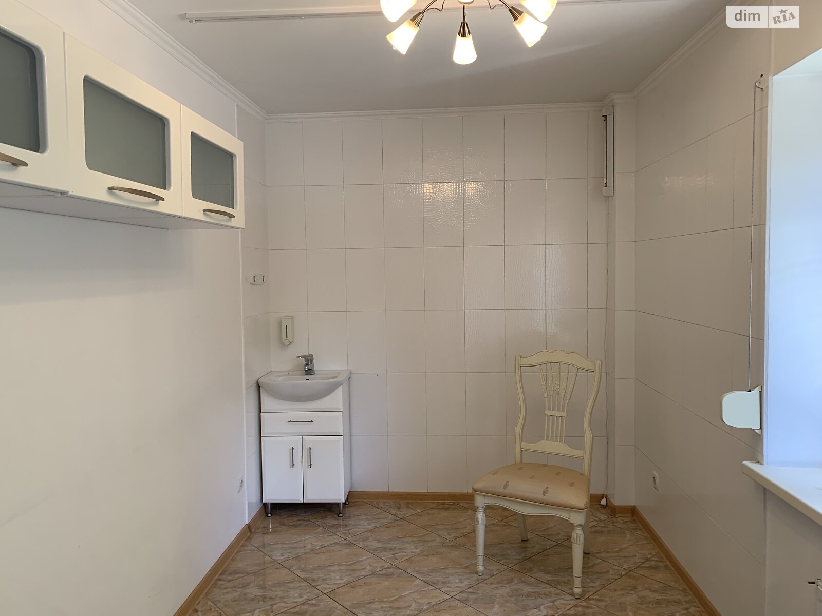 Коммерческое помещение в Тернополе, сдам в аренду по Русская улица, район Центр, цена: 42 170 грн за объект фото 1