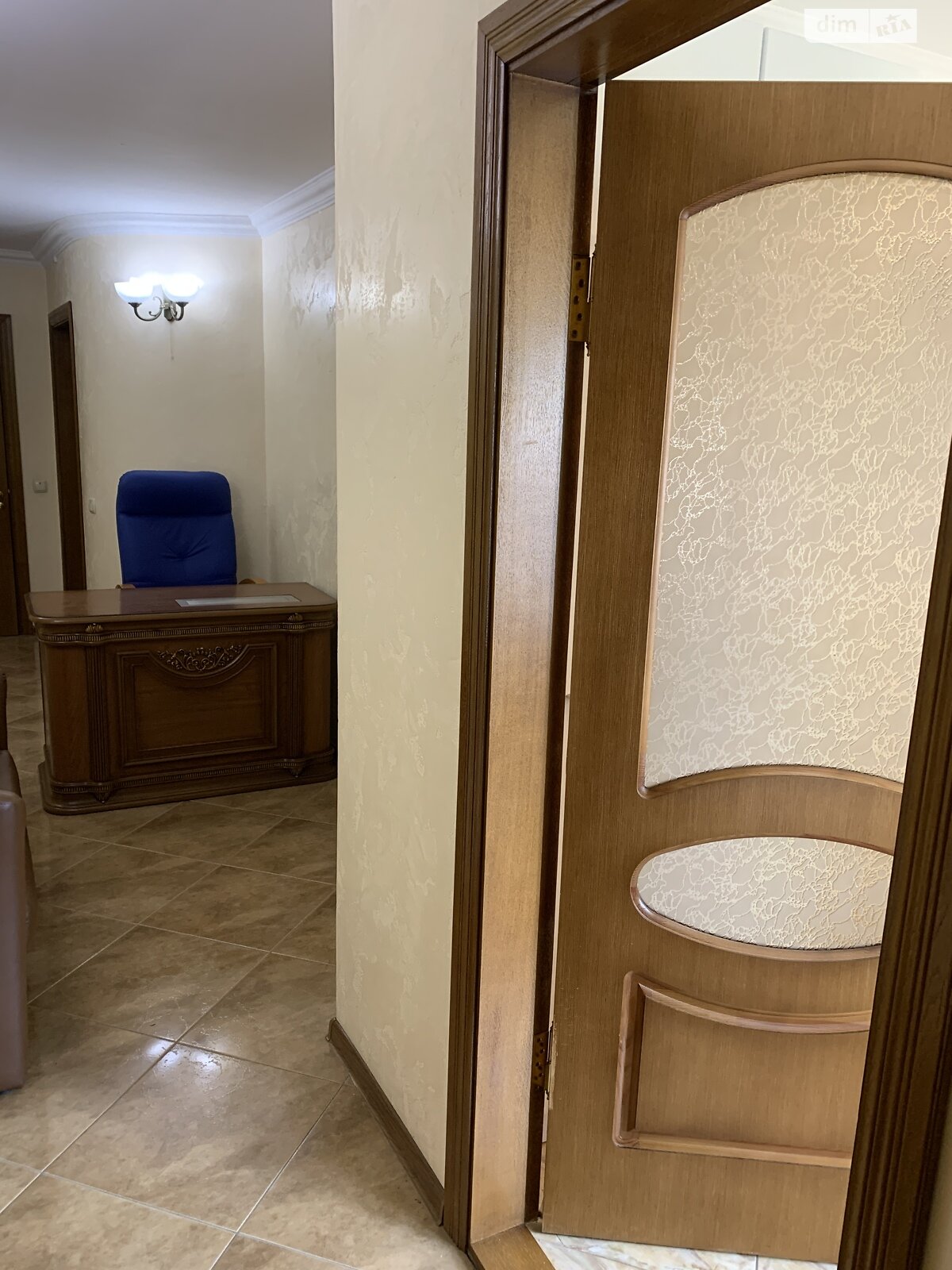 Коммерческое помещение в Тернополе, сдам в аренду по Русская улица, район Центр, цена: 42 170 грн за объект фото 1