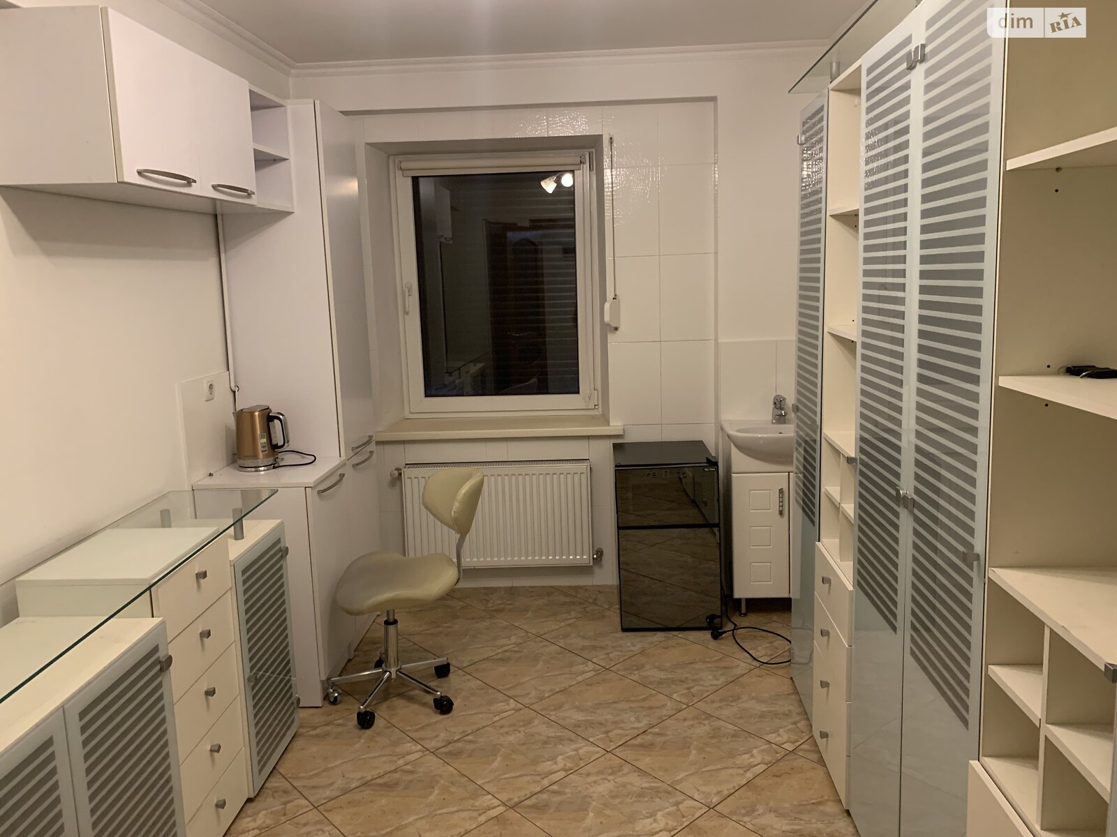 Коммерческое помещение в Тернополе, сдам в аренду по Русская улица, район Центр, цена: 42 170 грн за объект фото 1