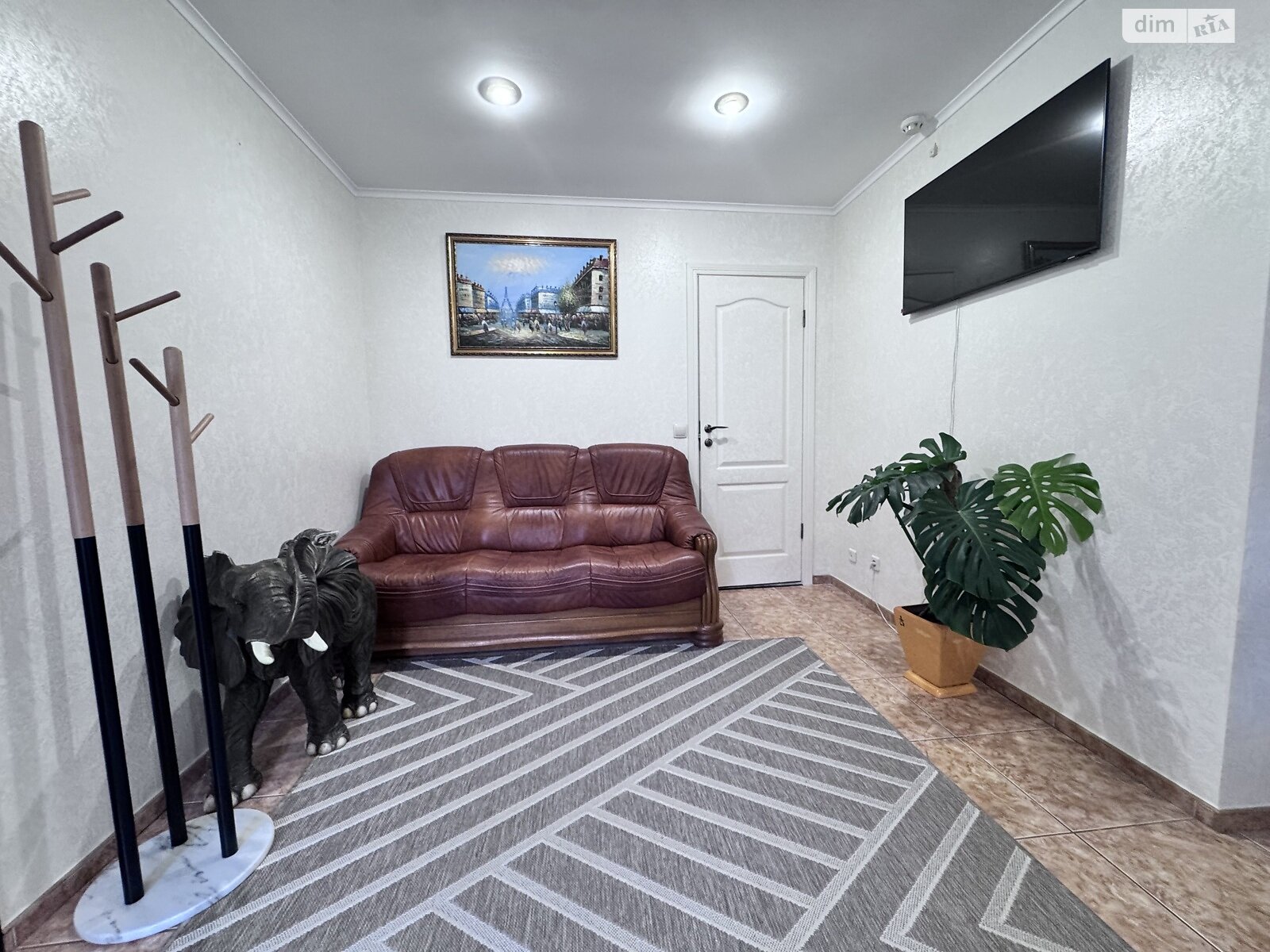 Коммерческое помещение в Тернополе, сдам в аренду по Русская улица, район Центр, цена: 25 000 грн за объект фото 1