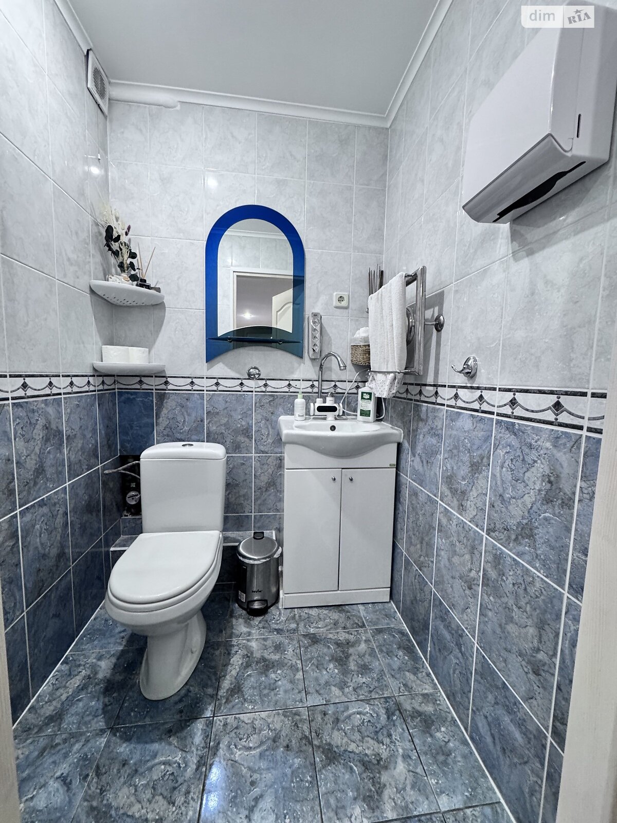 Коммерческое помещение в Тернополе, сдам в аренду по Русская улица, район Центр, цена: 25 000 грн за объект фото 1