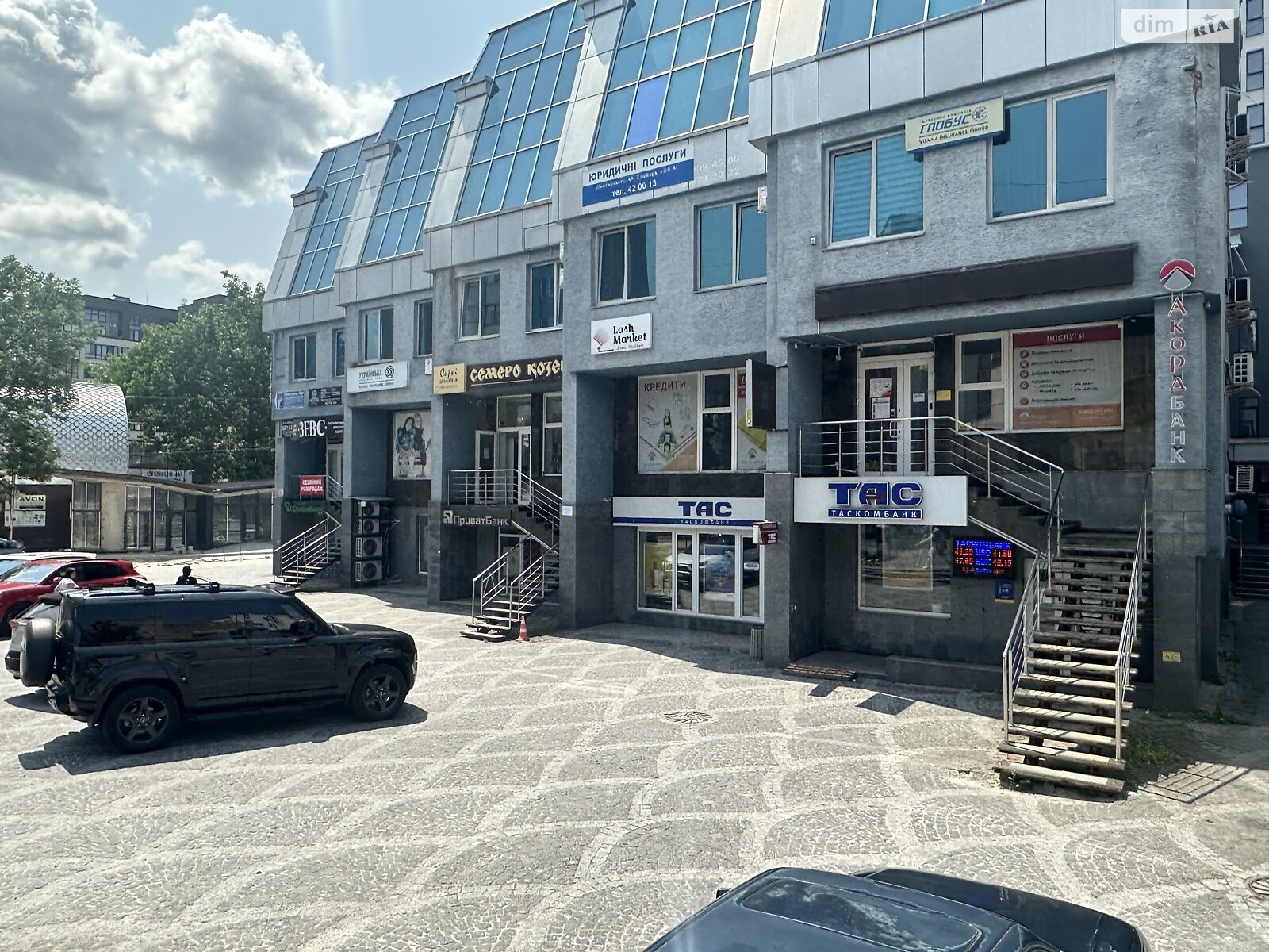 Комерційне приміщення в Тернополі, здам в оренду по Шептицького Андрія Митрополита вулиця 4А, район Центр, ціна: 44 000 грн за об’єкт фото 1 Комерційне приміщення в Тернополі, здам в оренду по Шептицького Андрія Митрополита вулиця 4А, район Центр, ціна: 44 000 грн за об’єкт фото 1