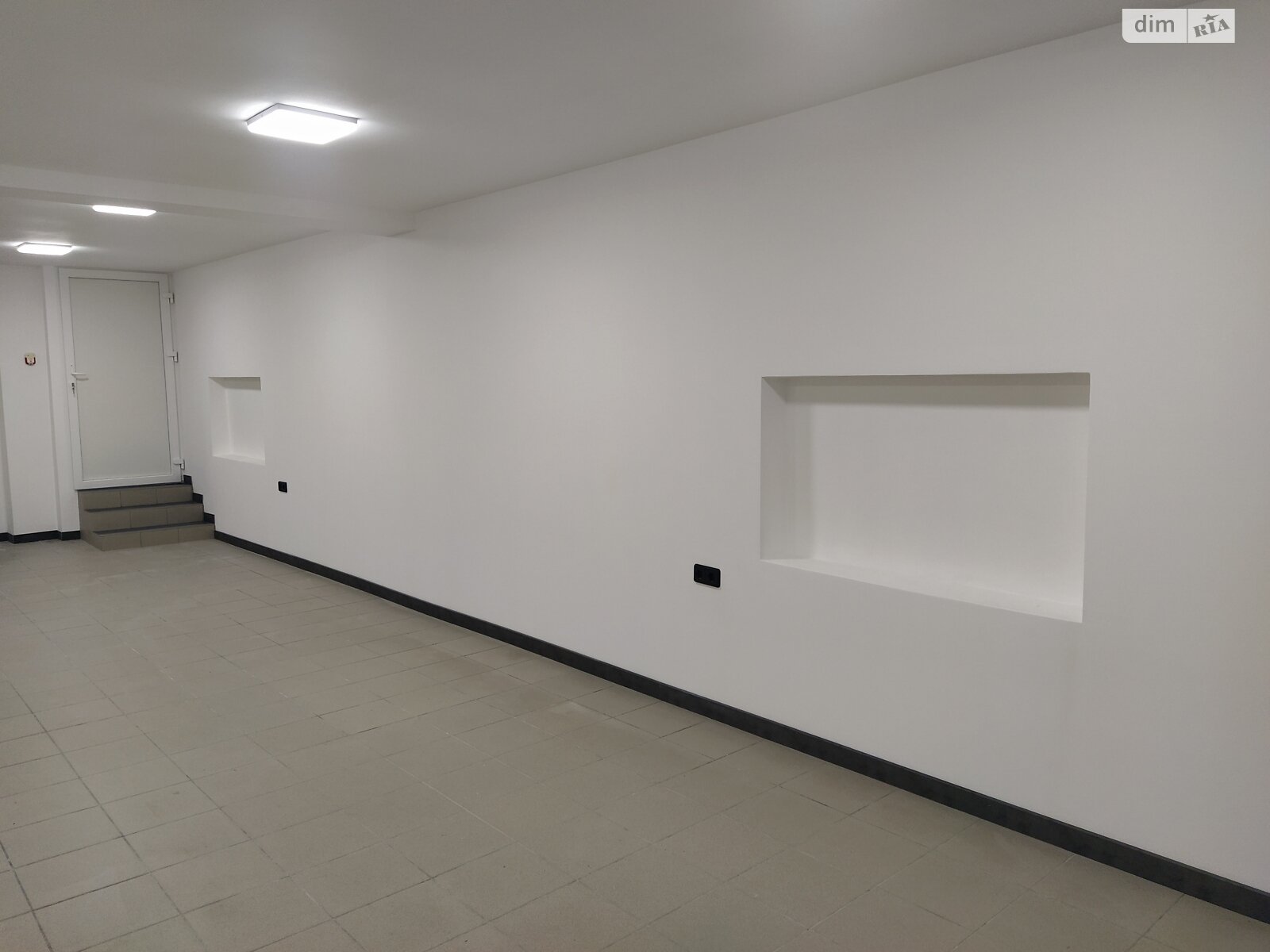 Комерційне приміщення в Тернополі, здам в оренду по Шептицького Андрія Митрополита вулиця 3, район Центр, ціна: 28 000 грн за об’єкт фото 1