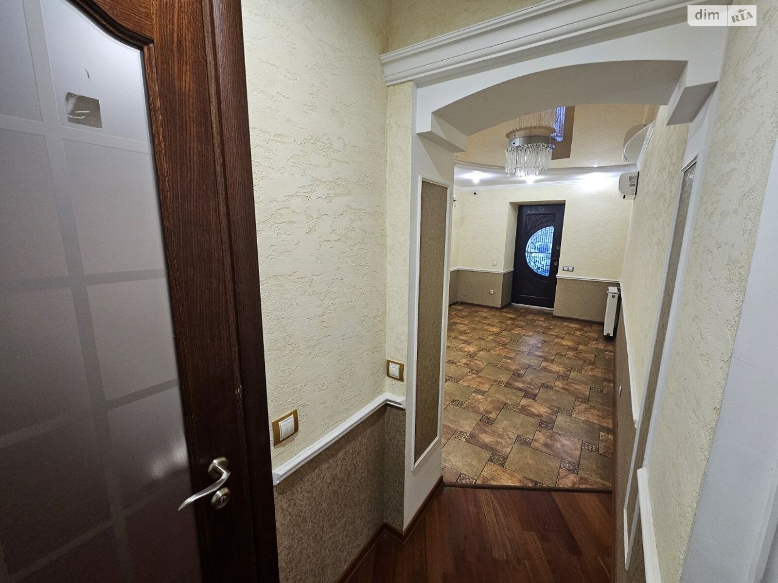 Коммерческое помещение в Тернополе, сдам в аренду по Шептицкого Андрея Митрополита улица, район Центр, цена: 54 113 грн за объект фото 1