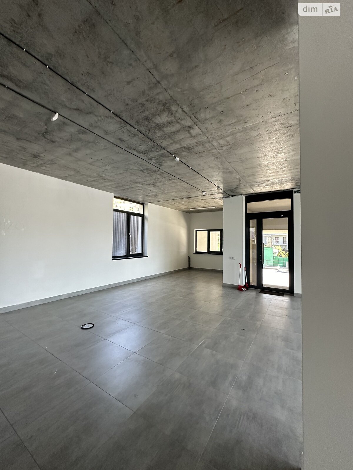 Коммерческое помещение в Тернополе, сдам в аренду по Збаражская улица, район Центр, цена: 36 750 грн за объект фото 1 Коммерческое помещение в Тернополе, сдам в аренду по Збаражская улица, район Центр, цена: 36 750 грн за объект фото 1