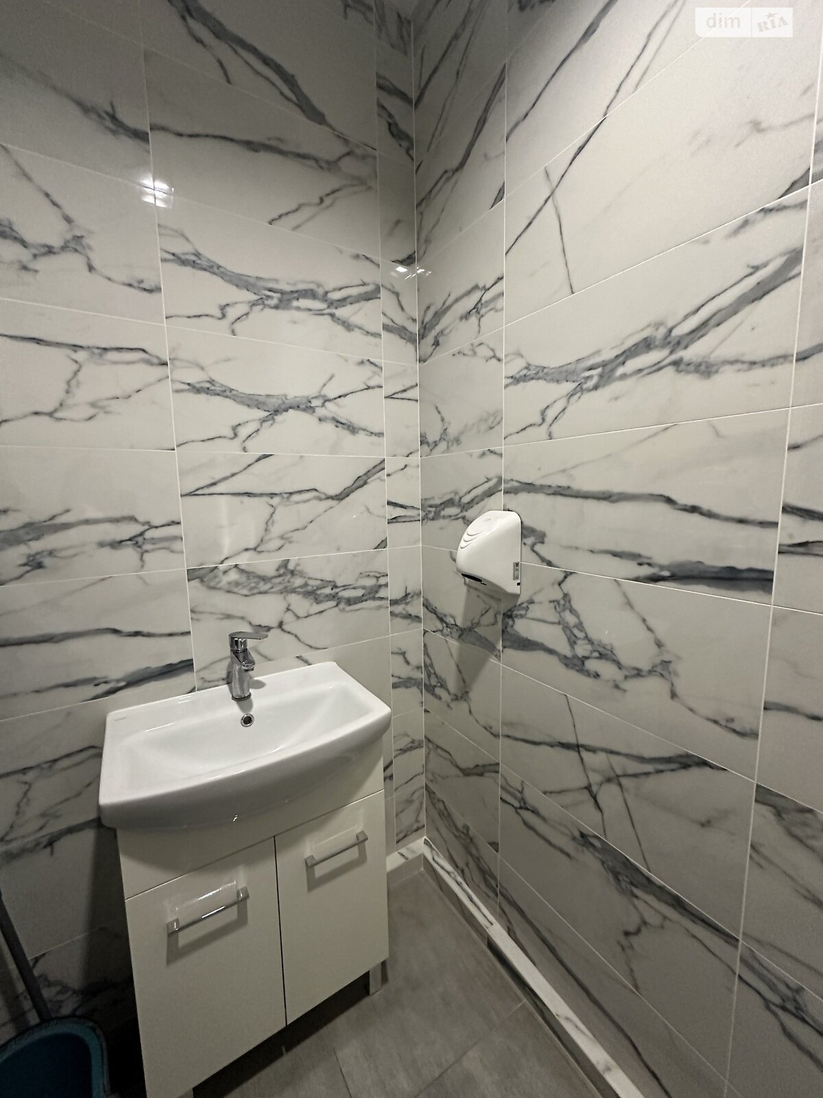 Коммерческое помещение в Тернополе, сдам в аренду по Збаражская улица, район Центр, цена: 36 750 грн за объект фото 1 Коммерческое помещение в Тернополе, сдам в аренду по Збаражская улица, район Центр, цена: 36 750 грн за объект фото 1