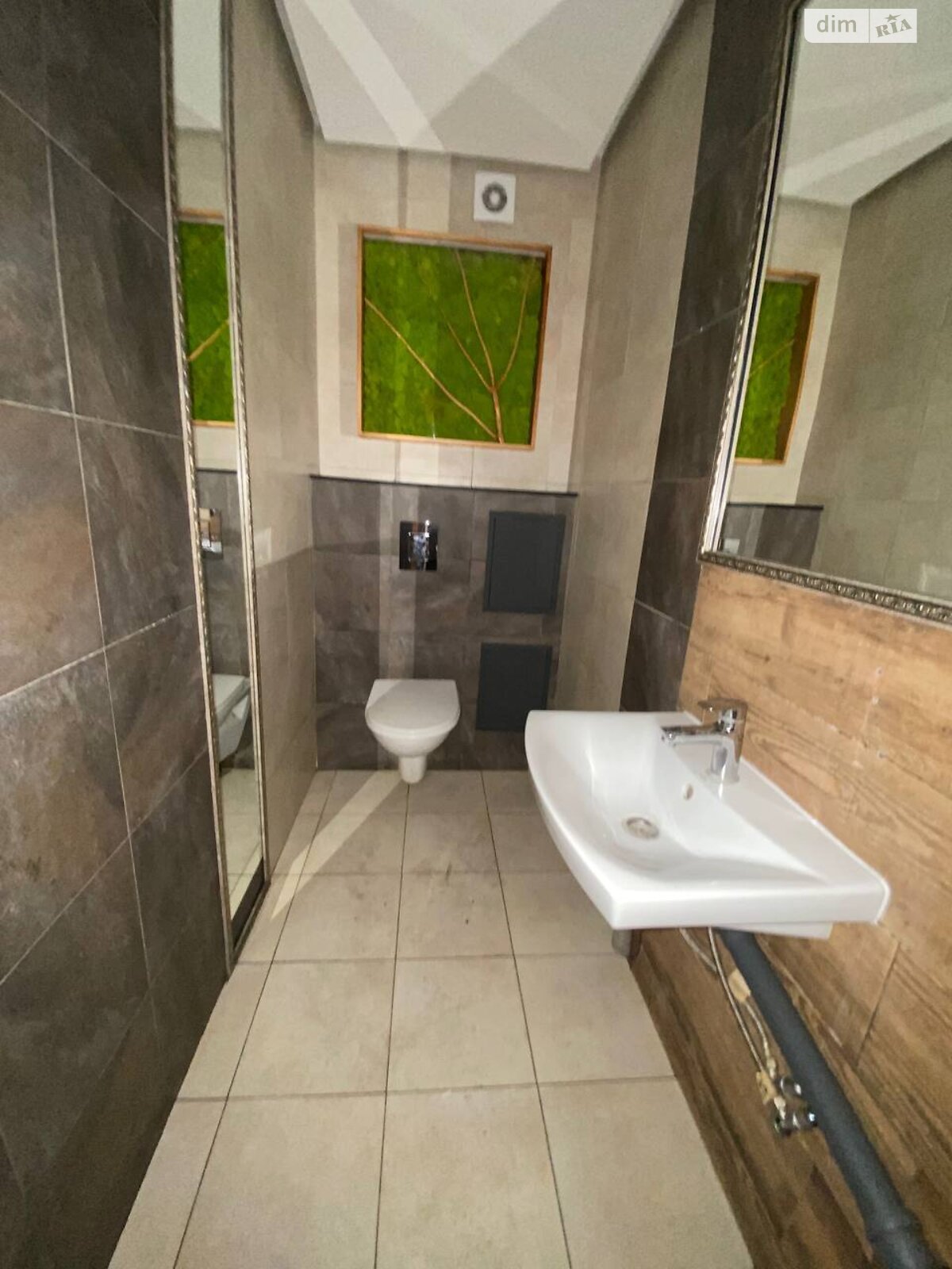 Коммерческое помещение в Тернополе, сдам в аренду по Бандеры Степана проспект, район Восточный, цена: 42 070 грн за объект фото 1 Коммерческое помещение в Тернополе, сдам в аренду по Бандеры Степана проспект, район Восточный, цена: 42 070 грн за объект фото 1