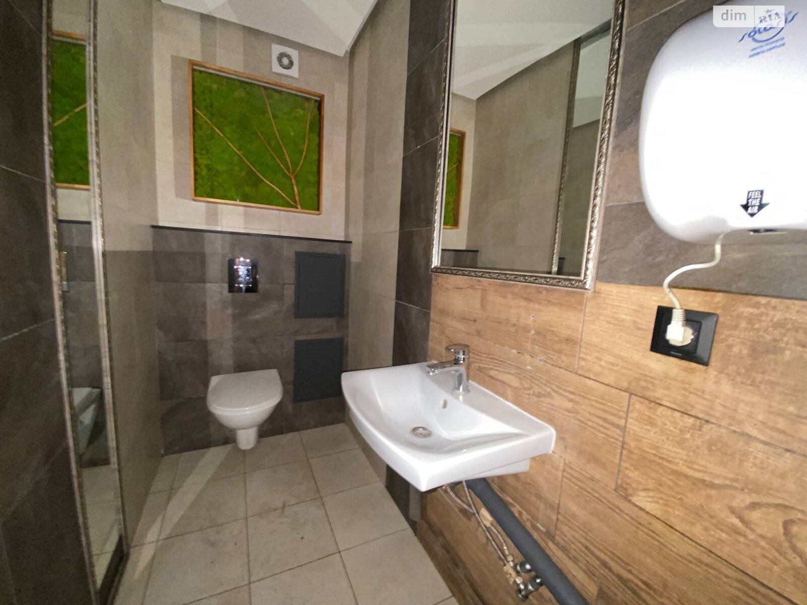 Коммерческое помещение в Тернополе, сдам в аренду по Бандеры Степана проспект, район Восточный, цена: 42 070 грн за объект фото 1 Коммерческое помещение в Тернополе, сдам в аренду по Бандеры Степана проспект, район Восточный, цена: 42 070 грн за объект фото 1