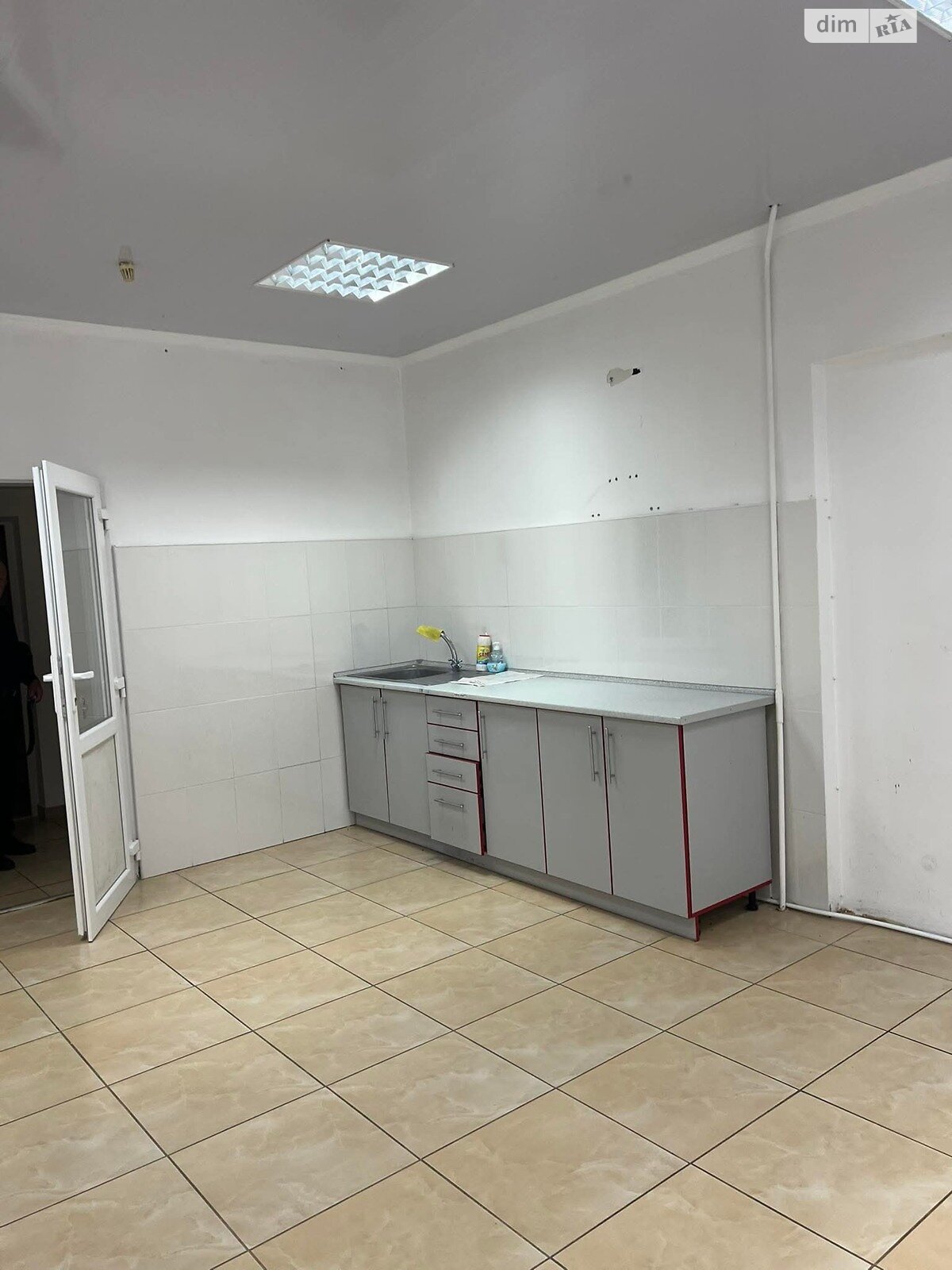 Коммерческое помещение в Тернополе, сдам в аренду по Девичий переулок, район Восточный, цена: 30 000 грн за объект фото 1