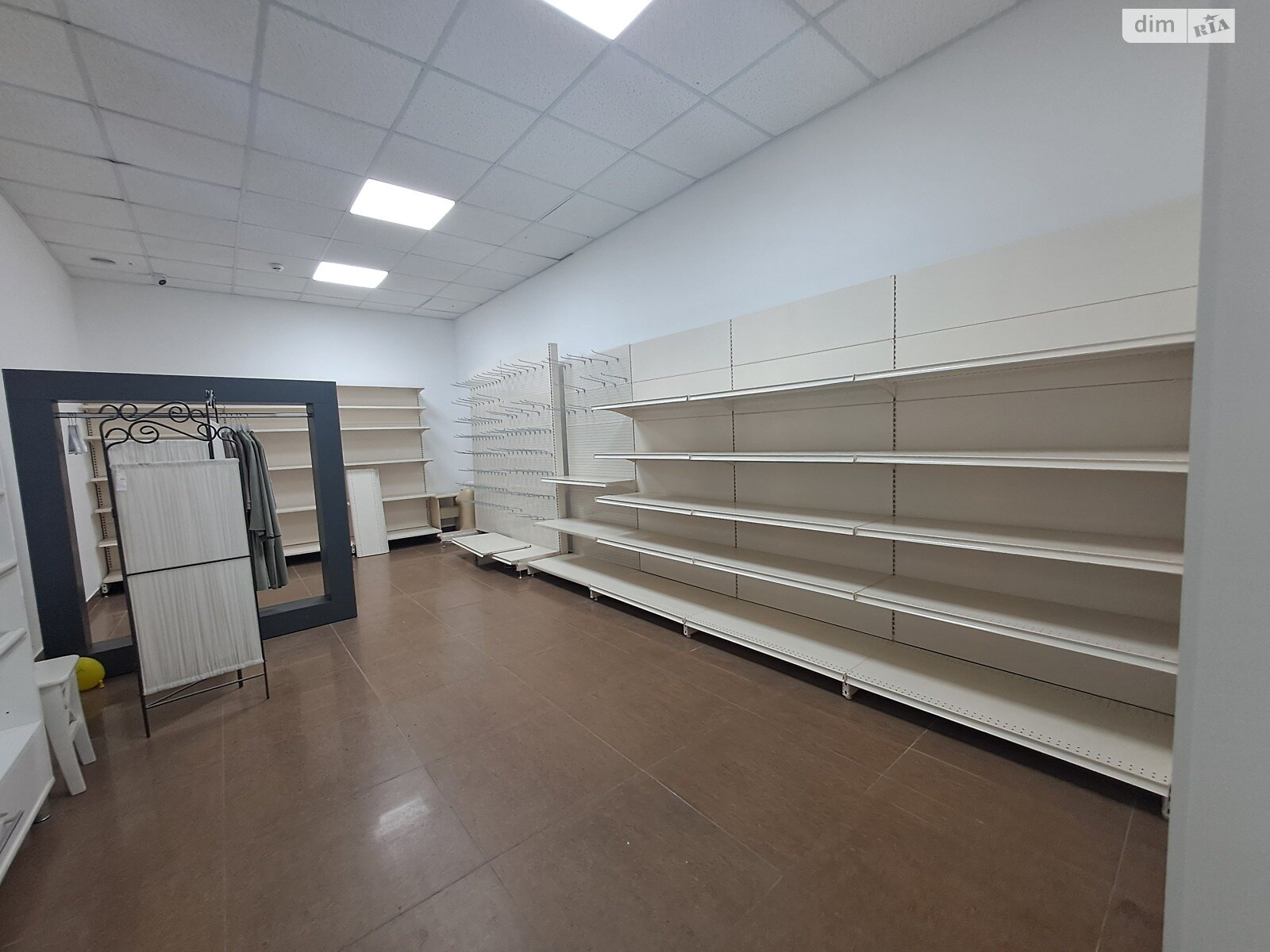 Комерційне приміщення в Тернополі, здам в оренду по Довженка Олександра вулиця, район Східний, ціна: 23 000 грн за об’єкт фото 1