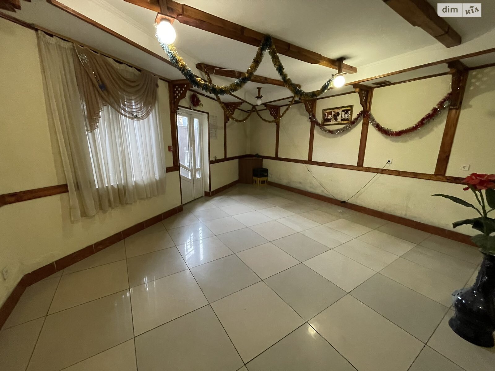 Коммерческое помещение в Тернополе, сдам в аренду по 15-го Апреля улица, район Ювилейный, цена: 15 000 грн за объект фото 1 Коммерческое помещение в Тернополе, сдам в аренду по 15-го Апреля улица, район Ювилейный, цена: 15 000 грн за объект фото 1