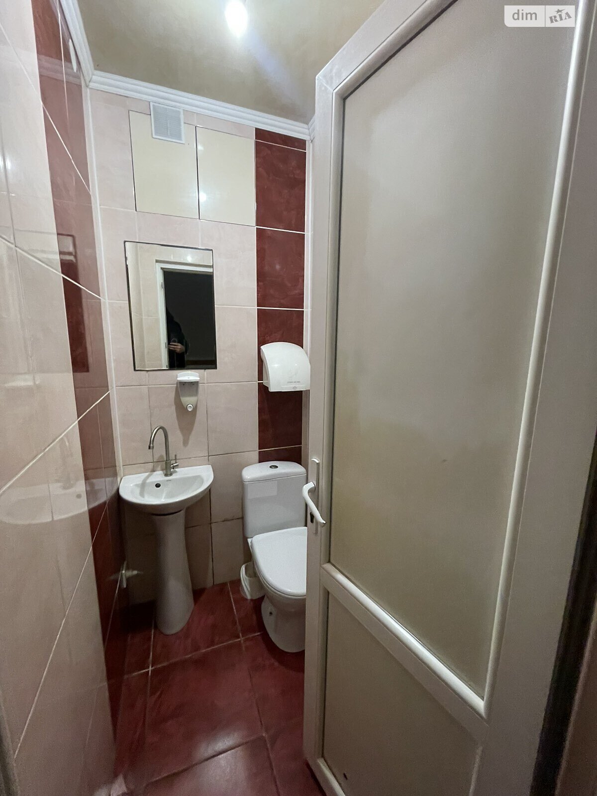 Коммерческое помещение в Тернополе, сдам в аренду по 15-го Апреля улица, район Ювилейный, цена: 15 000 грн за объект фото 1 Коммерческое помещение в Тернополе, сдам в аренду по 15-го Апреля улица, район Ювилейный, цена: 15 000 грн за объект фото 1