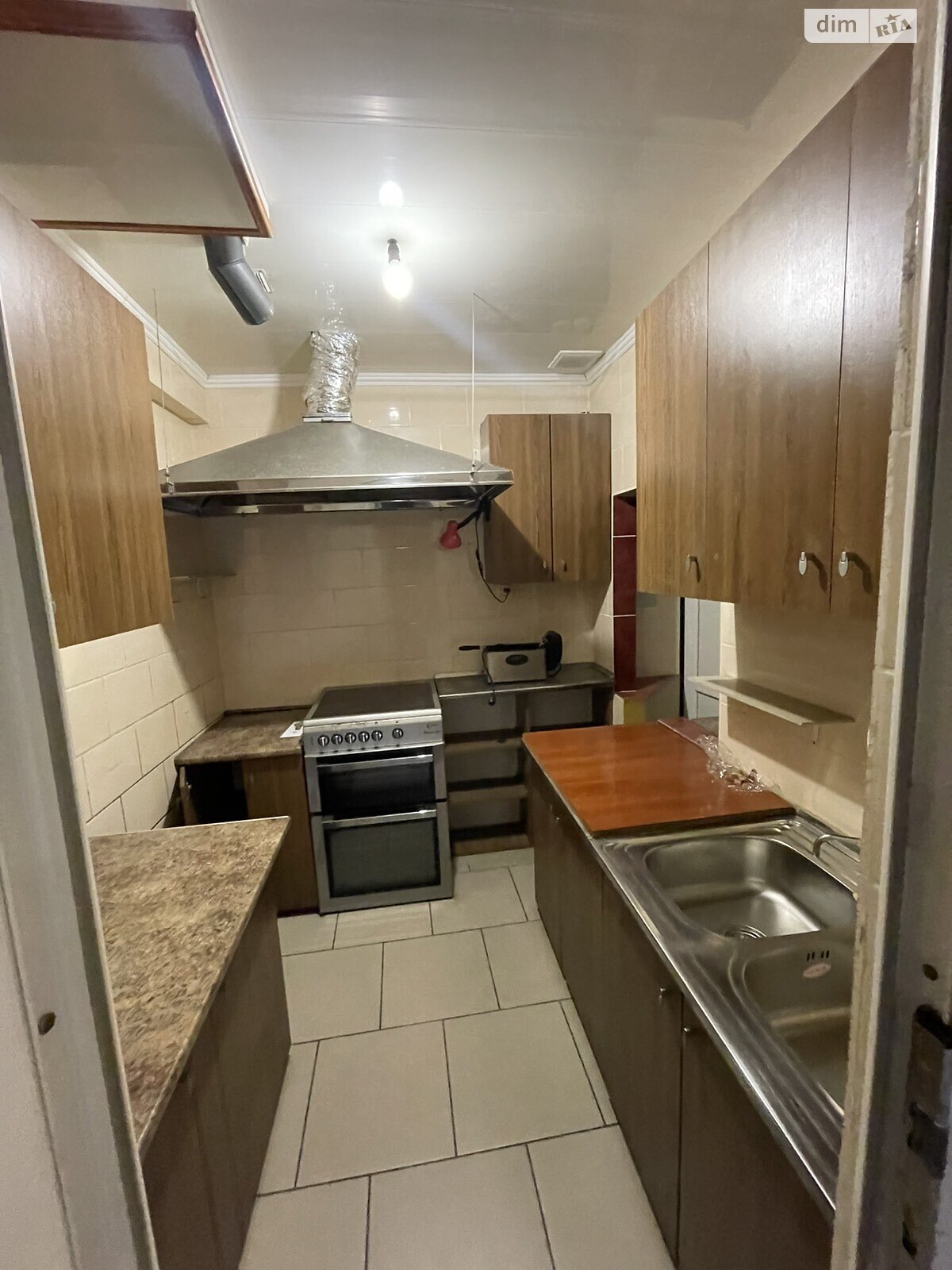 Коммерческое помещение в Тернополе, сдам в аренду по 15-го Апреля улица, район Ювилейный, цена: 15 000 грн за объект фото 1 Коммерческое помещение в Тернополе, сдам в аренду по 15-го Апреля улица, район Ювилейный, цена: 15 000 грн за объект фото 1