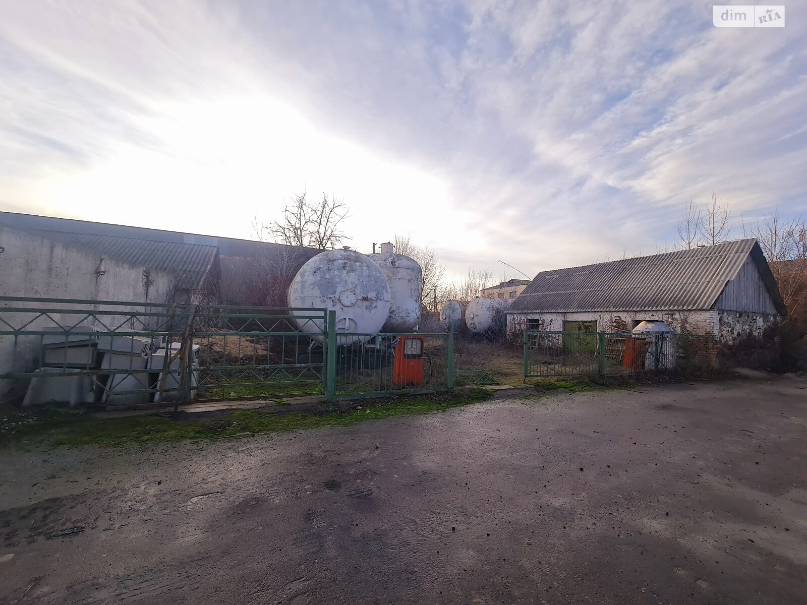 Комерційне приміщення в Тетієві, Академіка Байраківського (Будьонного) вулиця 86, ціна оренди: 70 000 грн за об’єкт фото 1 Комерційне приміщення в Тетієві, Академіка Байраківського (Будьонного) вулиця 86, ціна оренди: 70 000 грн за об’єкт фото 1
