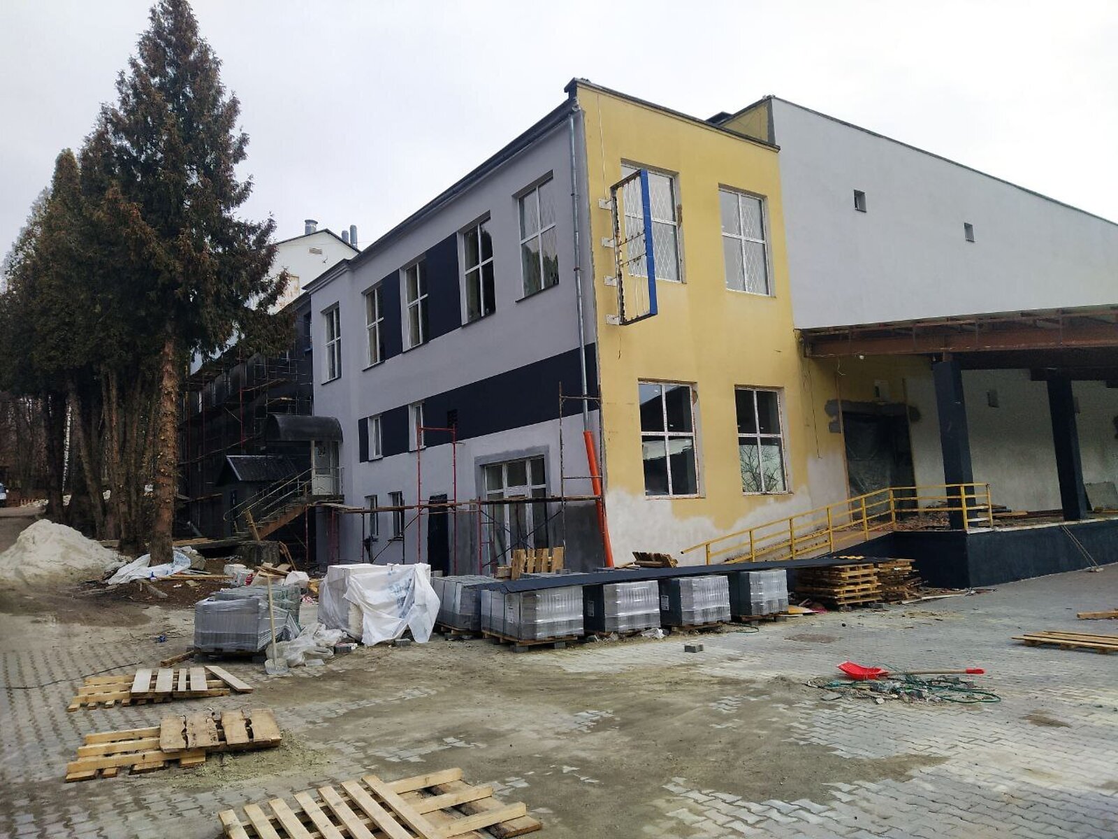 Коммерческое помещение в Трускавце, Мазепы улица, цена аренды: 10 000 грн за объект фото 1 Коммерческое помещение в Трускавце, Мазепы улица, цена аренды: 10 000 грн за объект фото 1