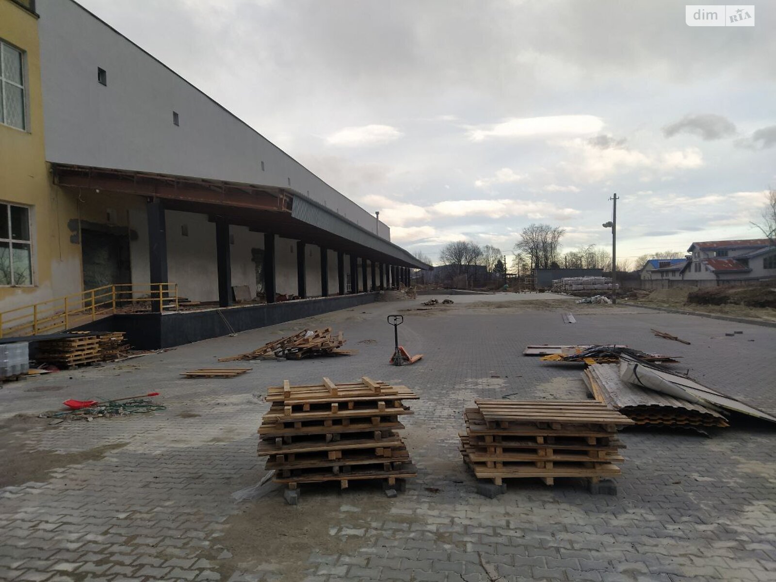 Коммерческое помещение в Трускавце, Мазепы улица, цена аренды: 10 000 грн за объект фото 1 Коммерческое помещение в Трускавце, Мазепы улица, цена аренды: 10 000 грн за объект фото 1