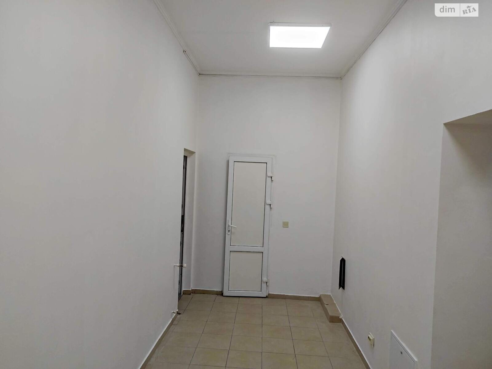 Коммерческое помещение в Угорниках, Героев Николаева (Сеченова) улица 129А, цена аренды: 10 000 грн за объект фото 1 Коммерческое помещение в Угорниках, Героев Николаева (Сеченова) улица 129А, цена аренды: 10 000 грн за объект фото 1