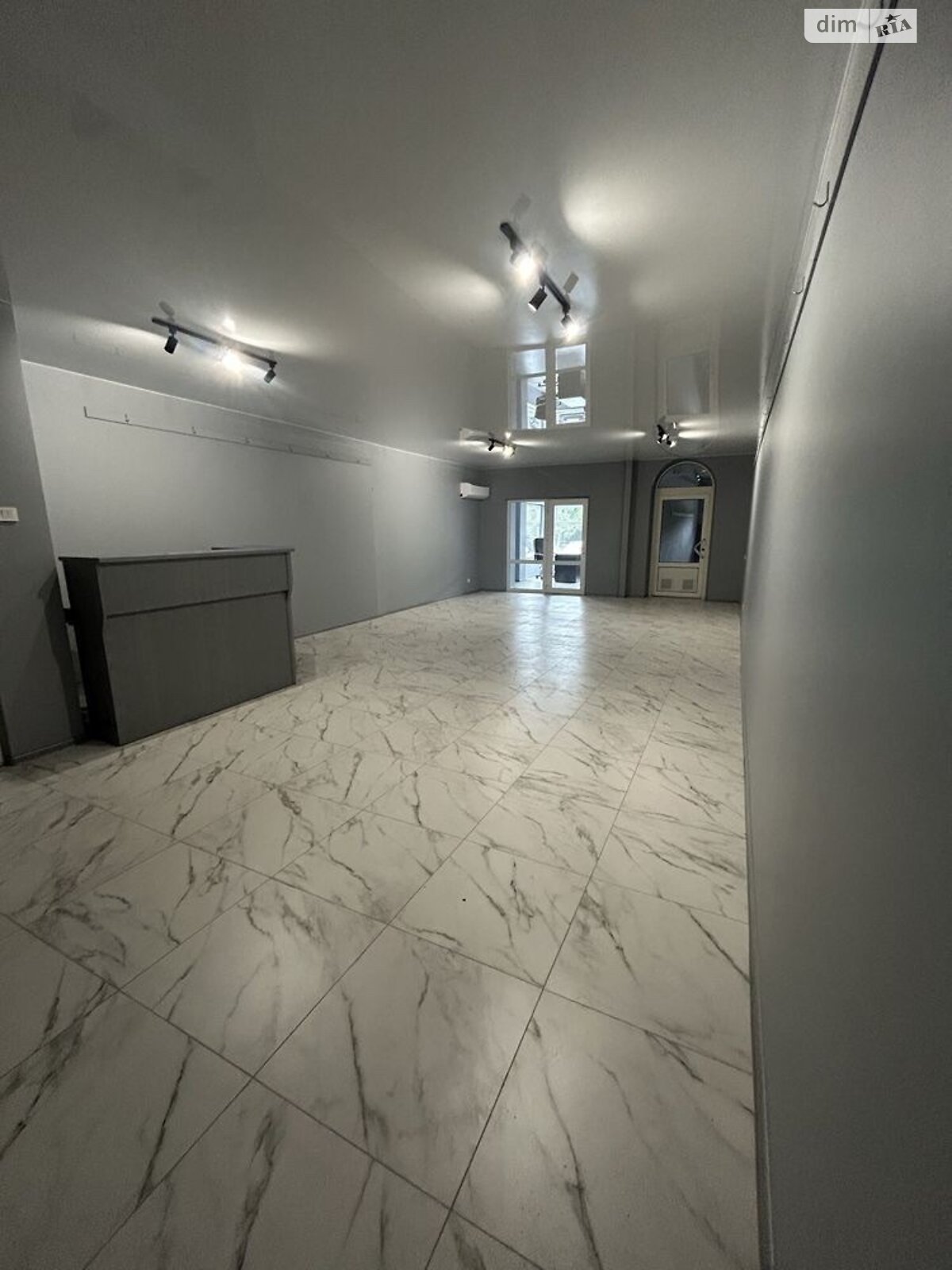 Комерційне приміщення в Ужгороді, здам в оренду по Грушевського вулиця 31А, район Станційний, ціна: 33 992 грн за об’єкт фото 1