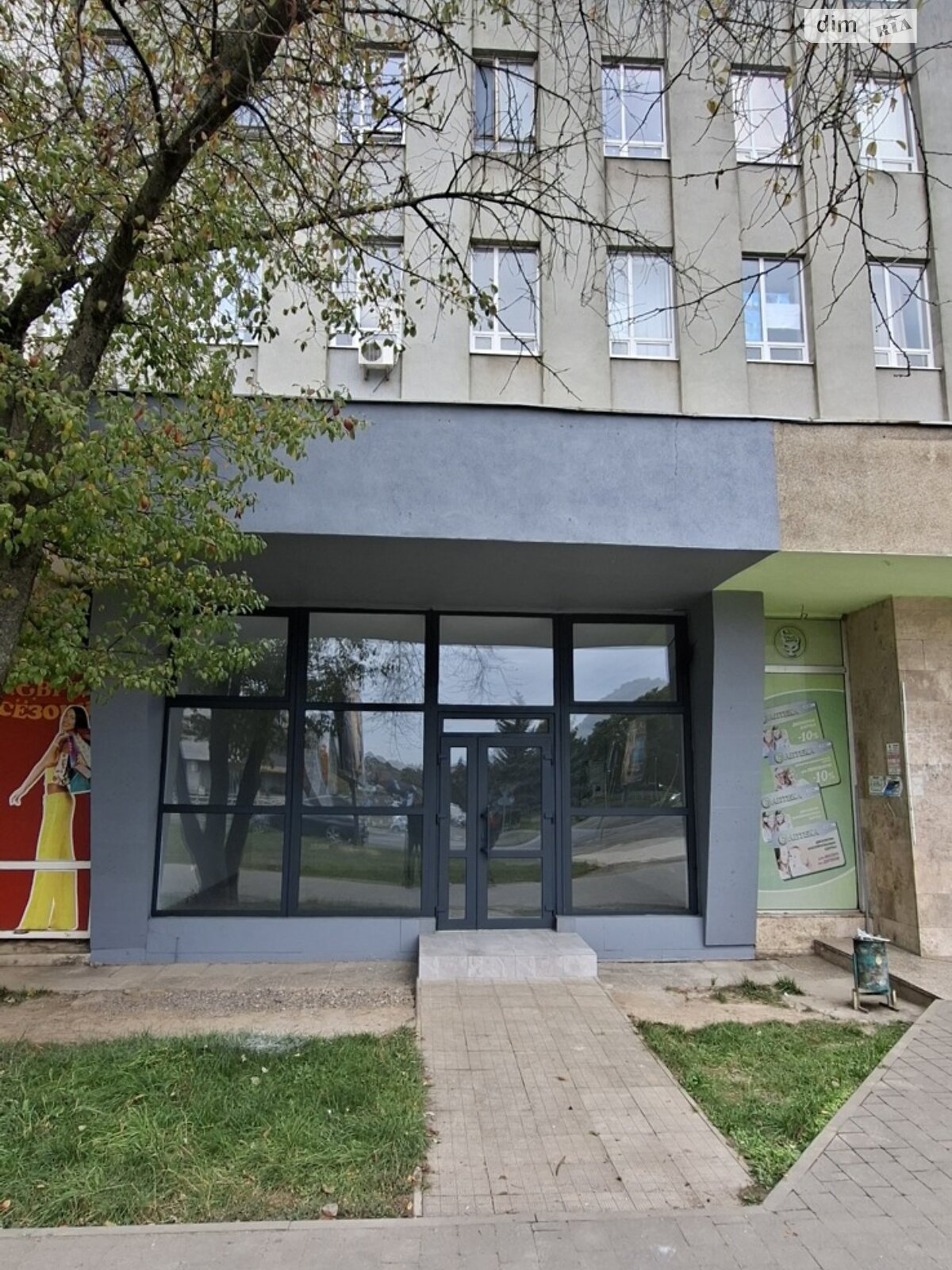 Коммерческое помещение в Ужгороде, сдам в аренду по Кирилла и Мефодия площадь 4, цена: 21 115 грн за объект фото 1 Коммерческое помещение в Ужгороде, сдам в аренду по Кирилла и Мефодия площадь 4, цена: 21 115 грн за объект фото 1