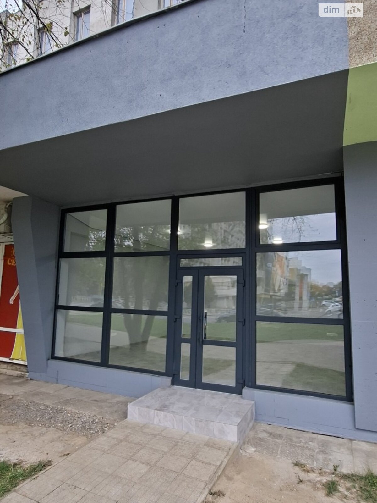 Коммерческое помещение в Ужгороде, сдам в аренду по Кирилла и Мефодия площадь 4, цена: 21 115 грн за объект фото 1 Коммерческое помещение в Ужгороде, сдам в аренду по Кирилла и Мефодия площадь 4, цена: 21 115 грн за объект фото 1