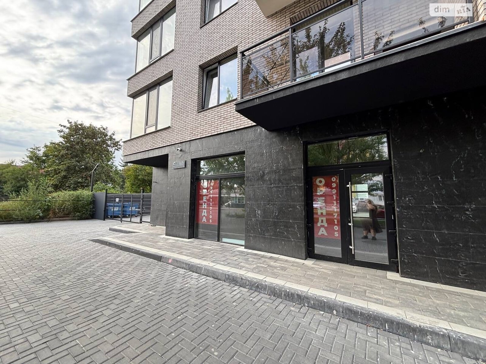 Комерційне приміщення в Ужгороді, здам в оренду по Капушанська (Перемоги) вулиця 170, район Новий, ціна: 23 727 грн за об’єкт фото 1 Комерційне приміщення в Ужгороді, здам в оренду по Капушанська (Перемоги) вулиця 170, район Новий, ціна: 23 727 грн за об’єкт фото 1