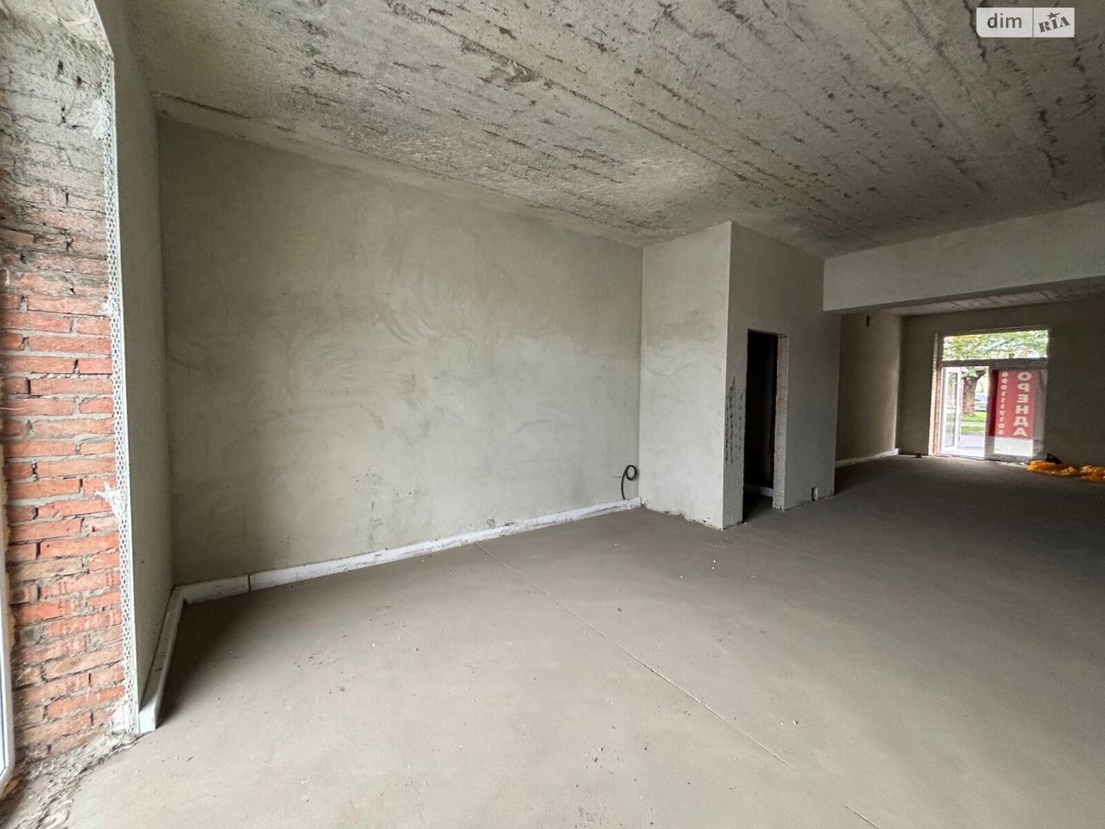 Комерційне приміщення в Ужгороді, здам в оренду по Капушанська (Перемоги) вулиця 170, район Новий, ціна: 23 727 грн за об’єкт фото 1 Комерційне приміщення в Ужгороді, здам в оренду по Капушанська (Перемоги) вулиця 170, район Новий, ціна: 23 727 грн за об’єкт фото 1