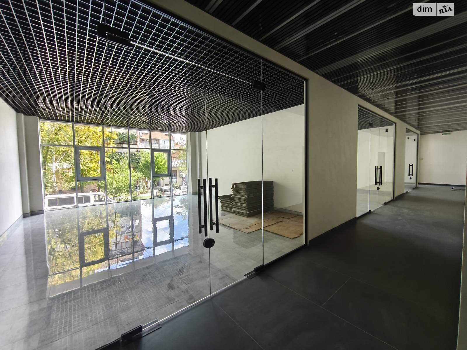 Коммерческое помещение в Ужгороде, Островная улица 2А, цена аренды: 32 184 грн за объект фото 1