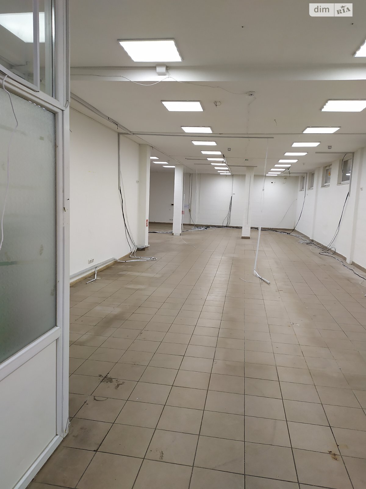 Коммерческое помещение в Ужгороде, сдам в аренду по Ивана Ваша (Василия Балога) улица 2, район Свепомоц, цена: 43 280 грн за объект фото 1