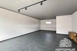 Коммерческое помещение в Ужгороде, сдам в аренду по Берчени улица, район Центр, цена: 18 357 грн за объект фото 2