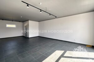 Коммерческое помещение в Ужгороде, сдам в аренду по Берчени улица, район Центр, цена: 19 451 грн за объект фото 2