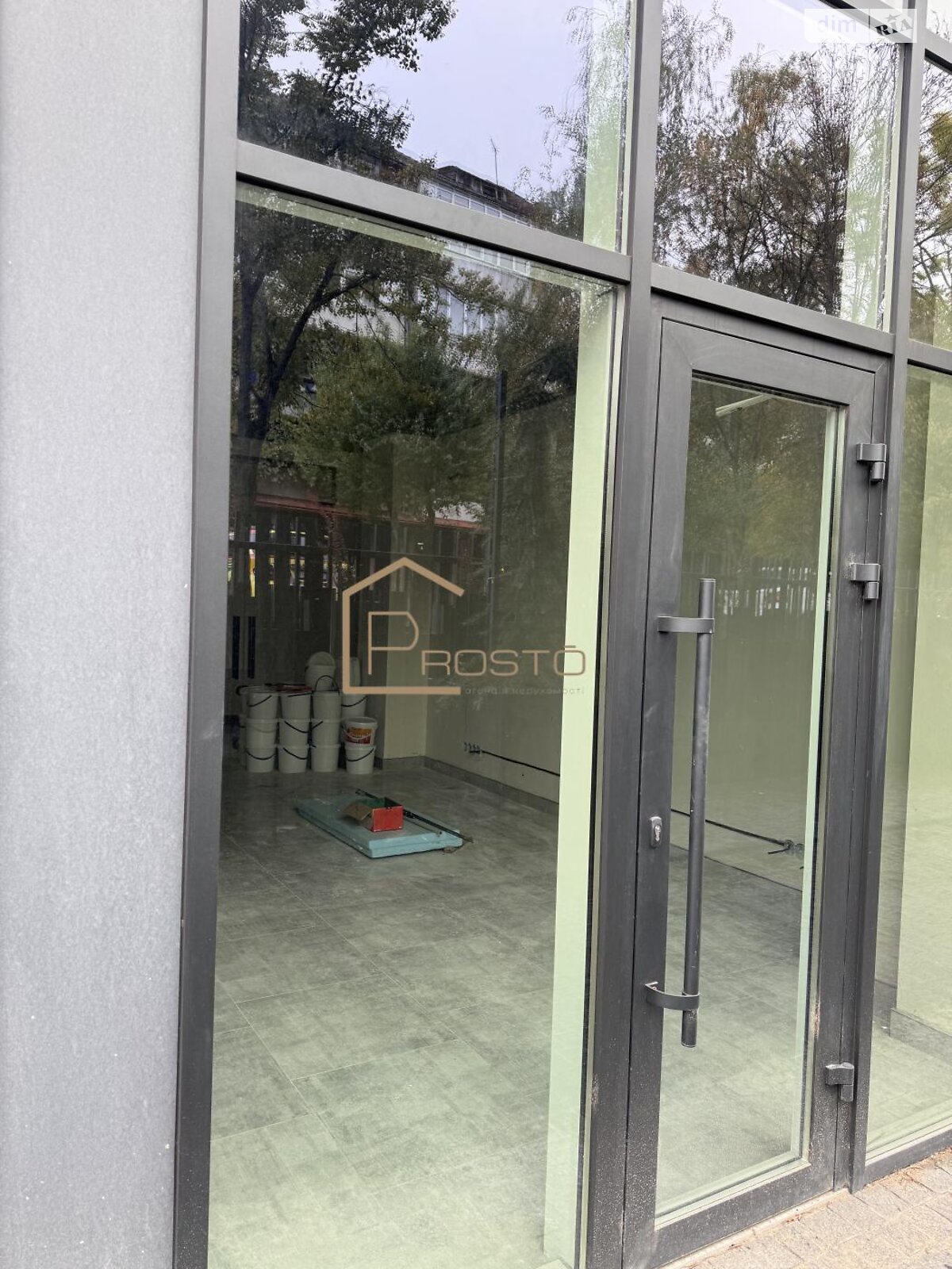 Комерційне приміщення в Ужгороді, здам в оренду по Фединця вулиця, район Центр, ціна: 42 200 грн за об’єкт фото 1 Комерційне приміщення в Ужгороді, здам в оренду по Фединця вулиця, район Центр, ціна: 42 200 грн за об’єкт фото 1