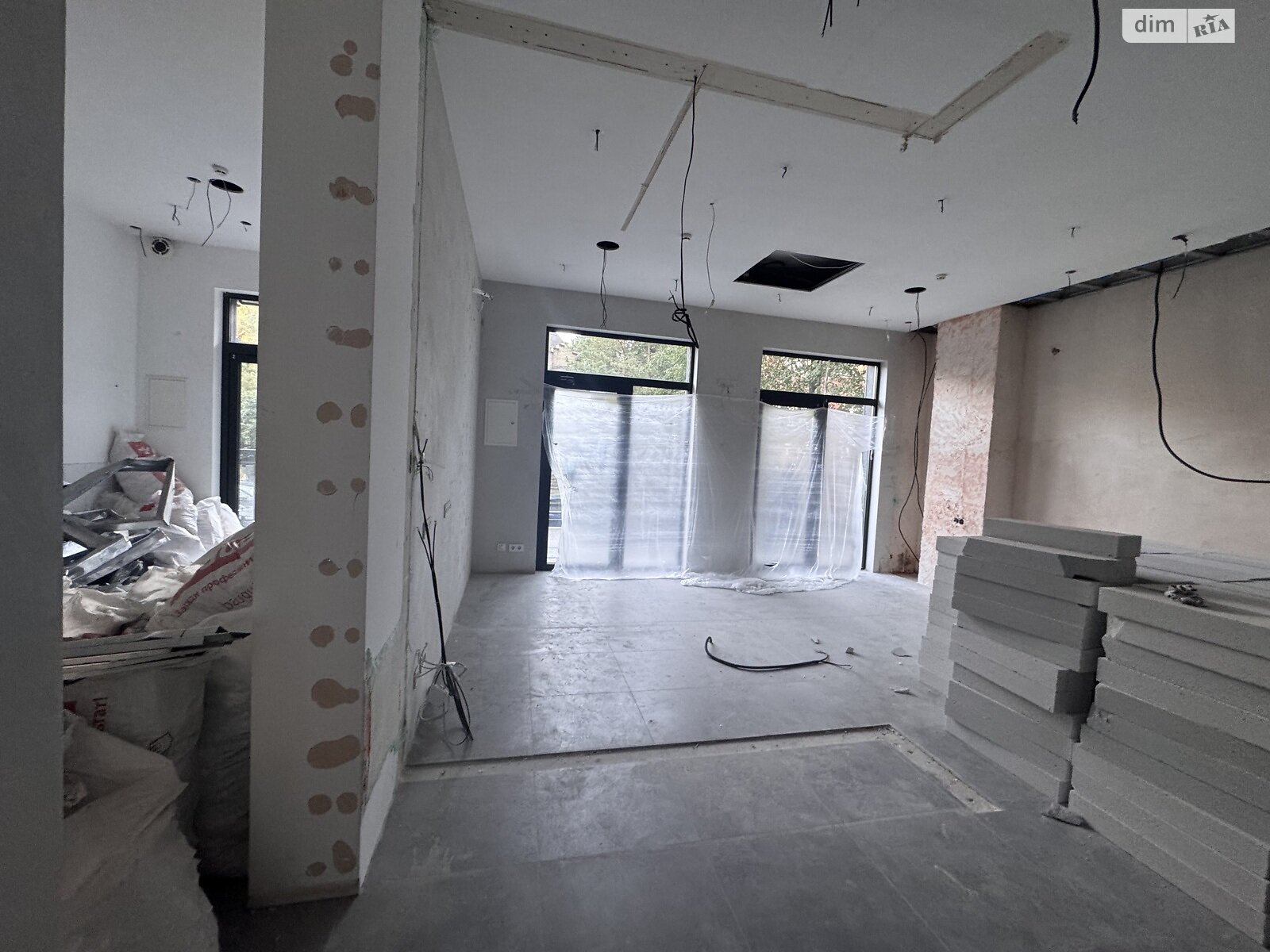 Коммерческое помещение в Ужгороде, сдам в аренду по Гойды улица 10, район Центр, цена: 50 640 грн за объект фото 1