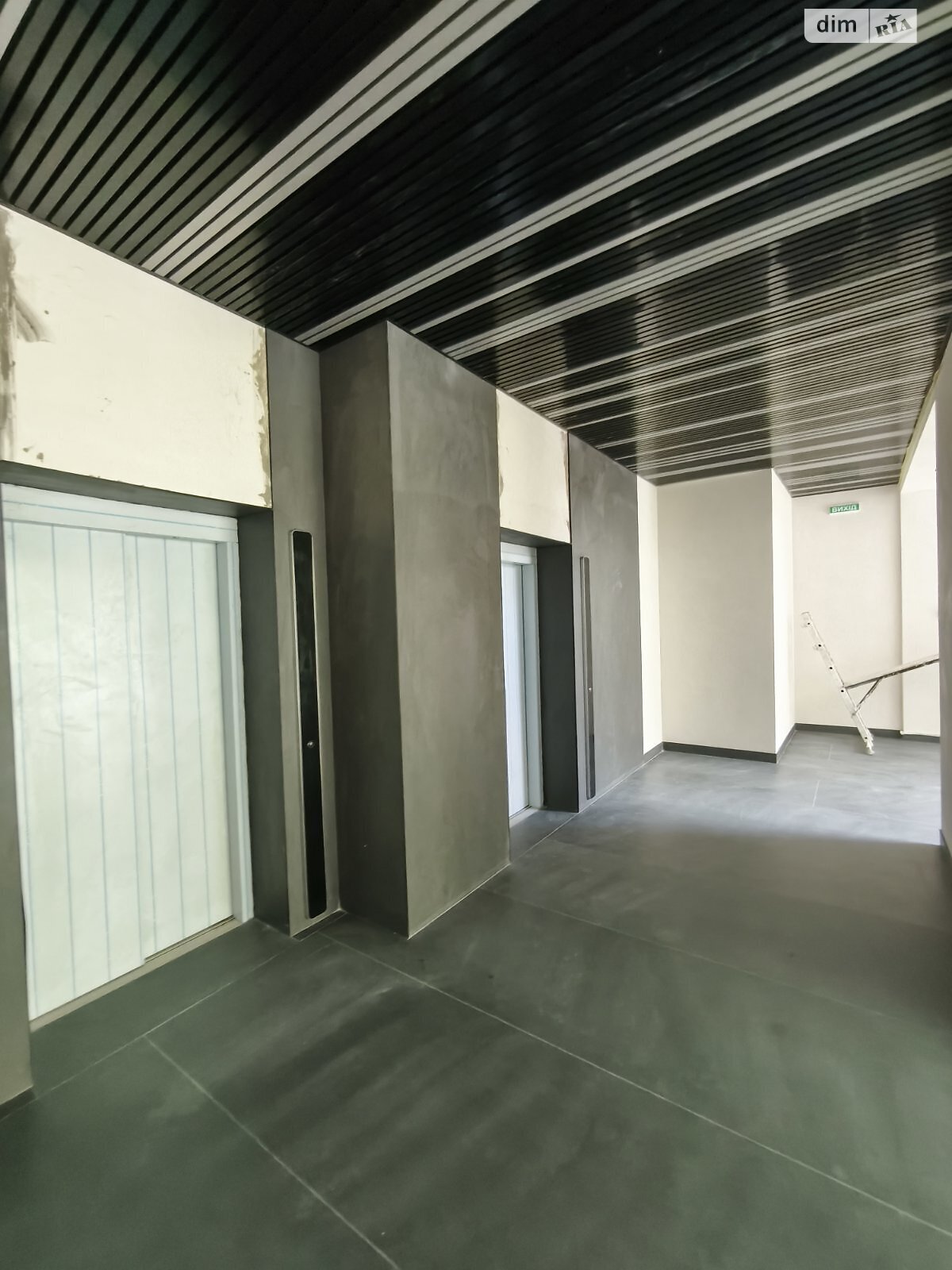 Комерційне приміщення в Ужгороді, здам в оренду по Острівна вулиця 2А, район Центр, ціна: 51 845 грн за об’єкт фото 1 Комерційне приміщення в Ужгороді, здам в оренду по Острівна вулиця 2А, район Центр, ціна: 51 845 грн за об’єкт фото 1