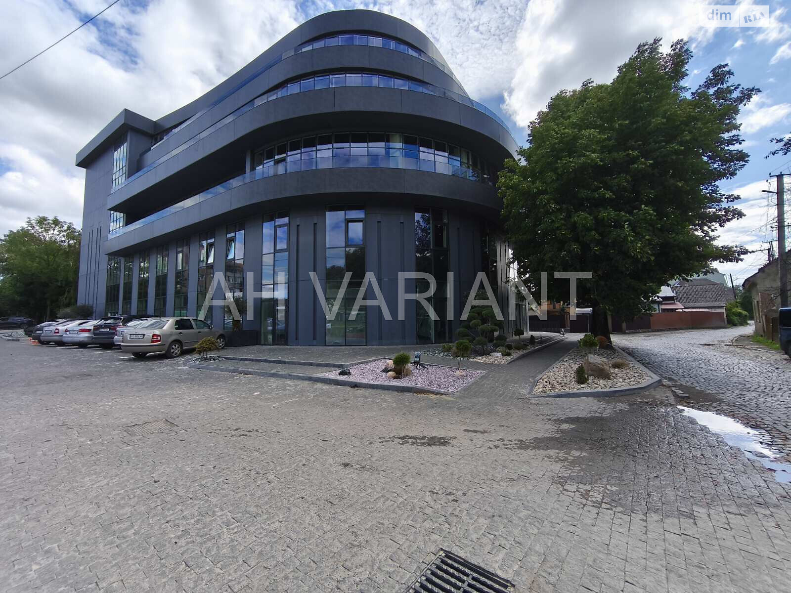 Комерційне приміщення в Ужгороді, здам в оренду по Острівна вулиця, район Центр, ціна: 26 133 грн за об’єкт фото 1 Комерційне приміщення в Ужгороді, здам в оренду по Острівна вулиця, район Центр, ціна: 26 133 грн за об’єкт фото 1