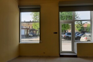 Коммерческое помещение в Ужгороде, сдам в аренду по пл. Петефи Шандора, район Центр, цена: 30 000 грн за объект фото 2
