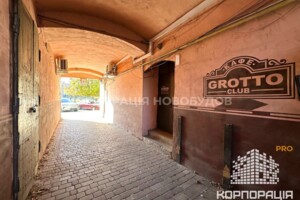 Коммерческое помещение в Ужгороде, сдам в аренду по Петефи Шандора площадь, район Центр, цена: 9 900 грн за объект фото 2