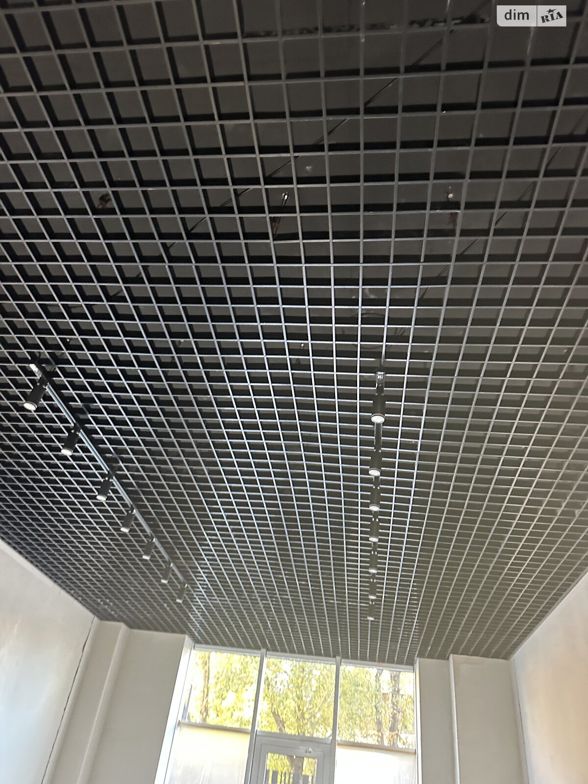 Комерційне приміщення в Ужгороді, здам в оренду по Підградська вулиця, район Центр, ціна: 25 302 грн за об’єкт фото 1