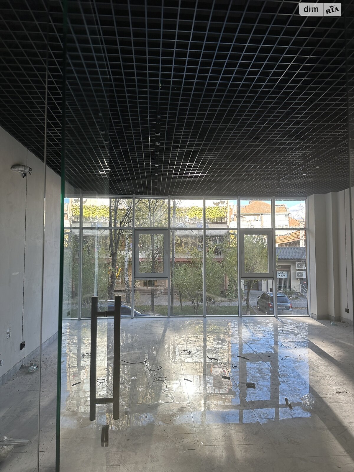 Коммерческое помещение в Ужгороде, сдам в аренду по Подградская улица, район Центр, цена: 25 242 грн за объект фото 1 Коммерческое помещение в Ужгороде, сдам в аренду по Подградская улица, район Центр, цена: 25 242 грн за объект фото 1