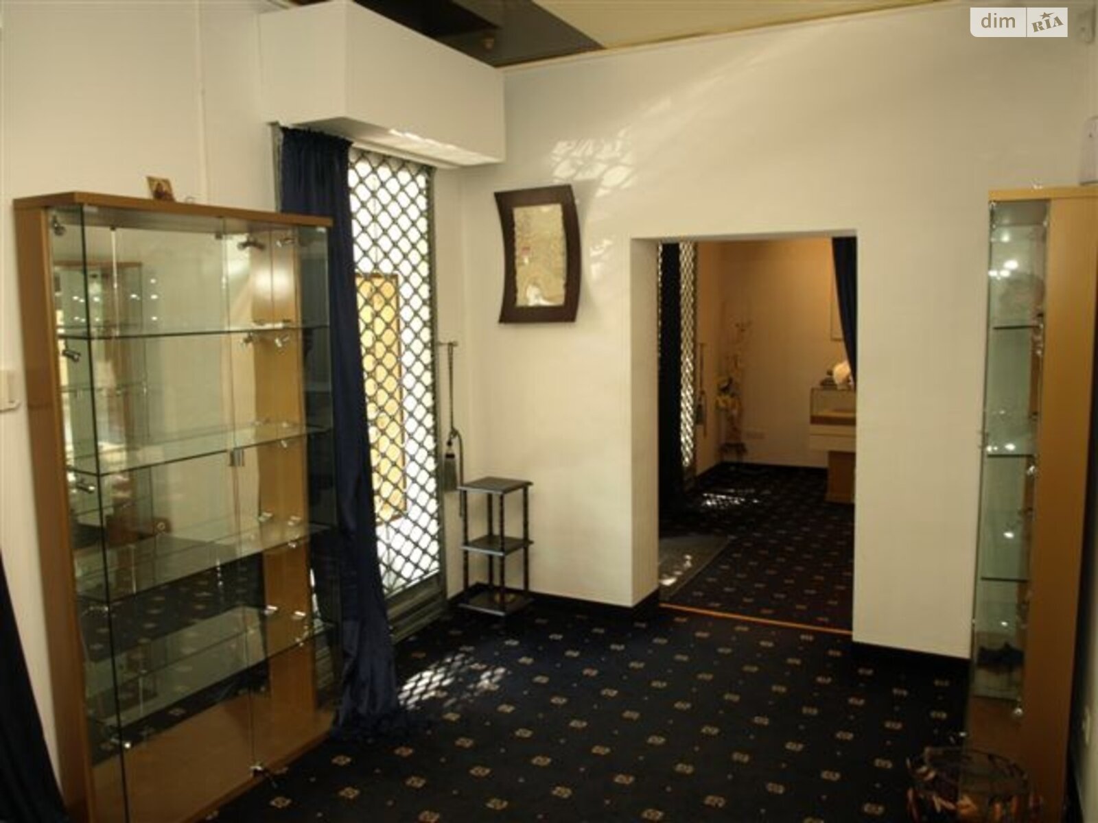 Коммерческое помещение в Ужгороде, сдам в аренду по Собранецкая улица 2, район Центр, цена: 63 225 грн за объект фото 1 Коммерческое помещение в Ужгороде, сдам в аренду по Собранецкая улица 2, район Центр, цена: 63 225 грн за объект фото 1