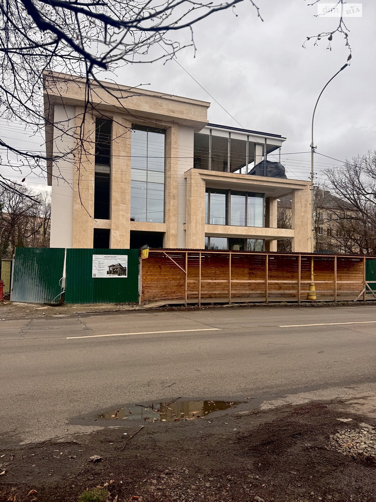 Коммерческое помещение в Ужгороде, сдам в аренду по Таможенная улица 15, район Центр, цена: 60 606 грн за объект фото 1