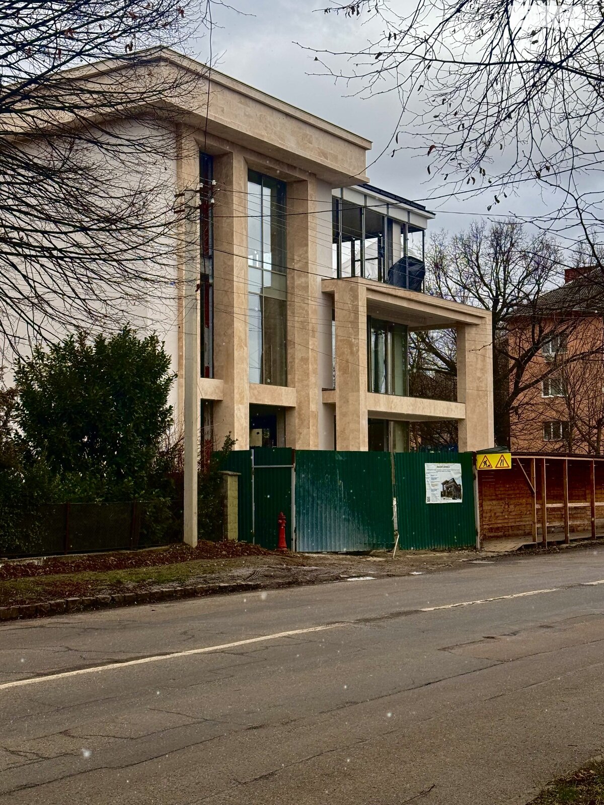 Коммерческое помещение в Ужгороде, сдам в аренду по Таможенная улица 15, район Центр, цена: 60 606 грн за объект фото 1