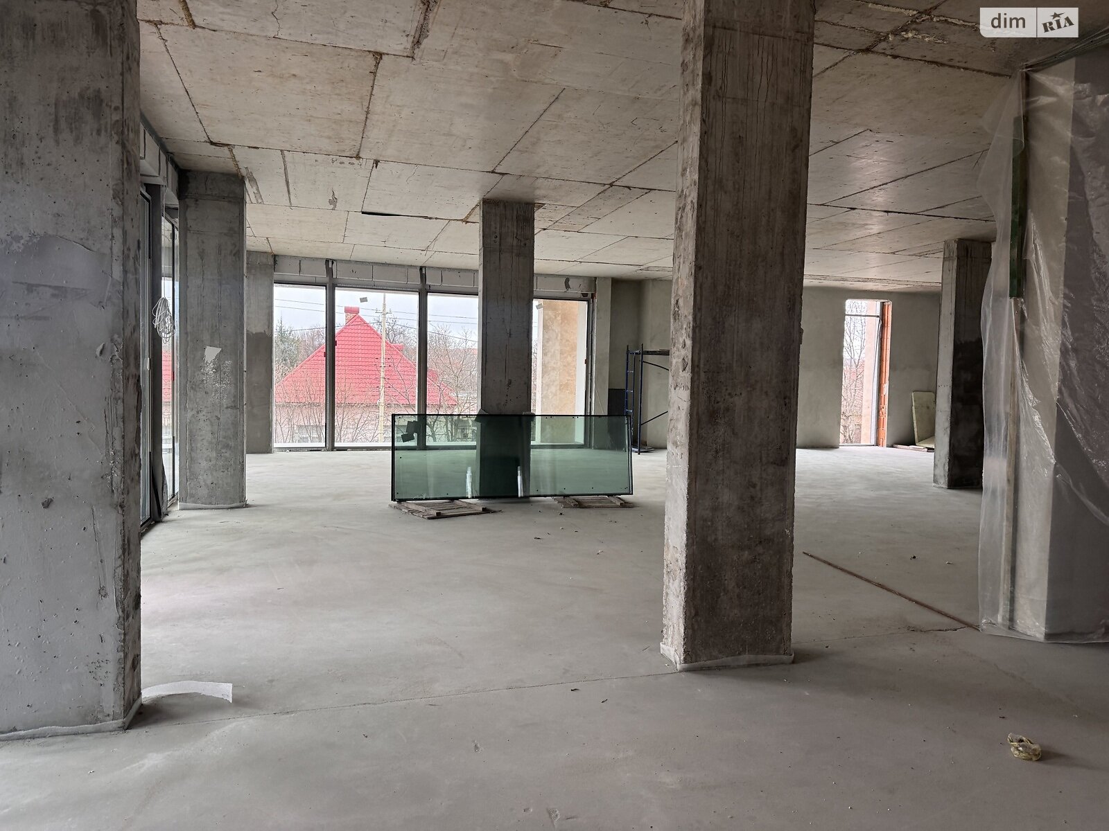 Коммерческое помещение в Ужгороде, сдам в аренду по Таможенная улица 15, район Центр, цена: 60 606 грн за объект фото 1