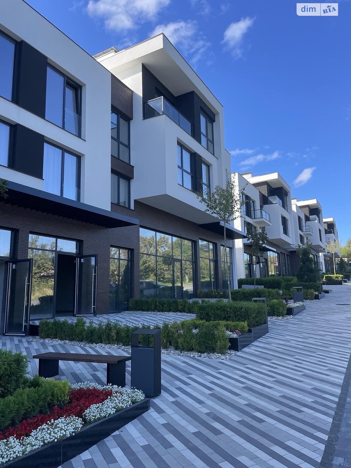 Коммерческое помещение в Ужгороде, Запорожская улица 3, цена аренды: 21 075 грн за объект фото 1