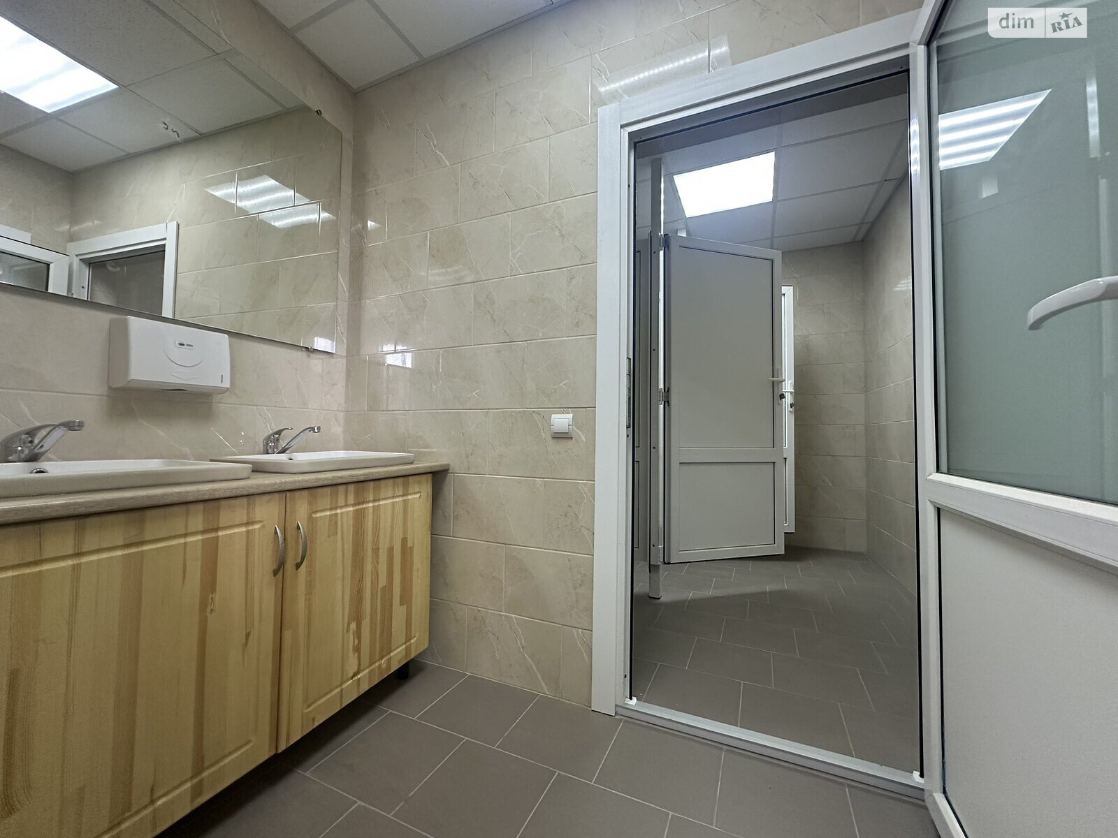 Комерційне приміщення в Вінниці, здам в оренду по Хмельницьке шосе 112А, район Барське шосе, ціна: 248 000 грн за об’єкт фото 1